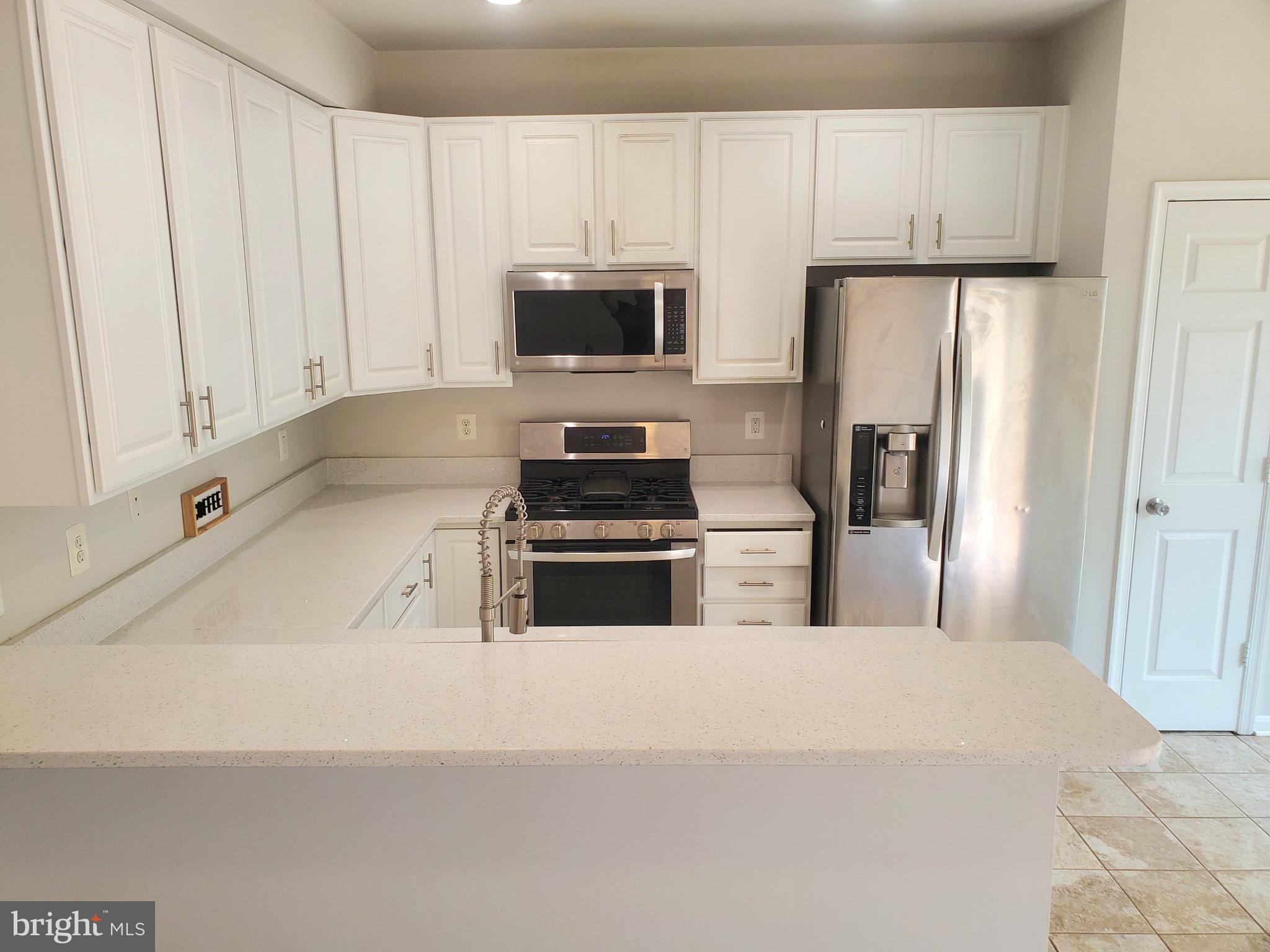 VIRGINIA OAKS - Residential