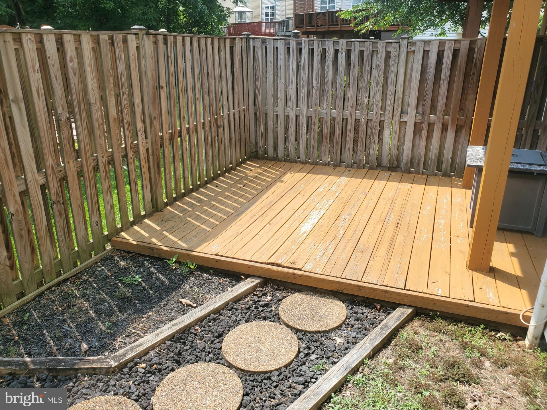 VIRGINIA OAKS - Residential