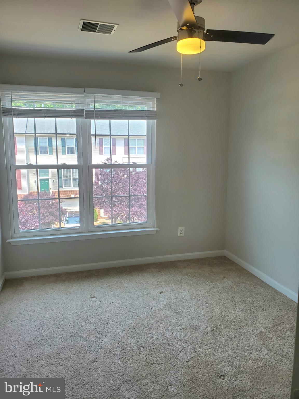 VIRGINIA OAKS - Residential