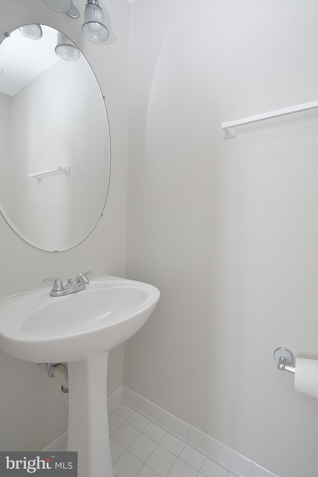 STONE RIVER - Residential Lease