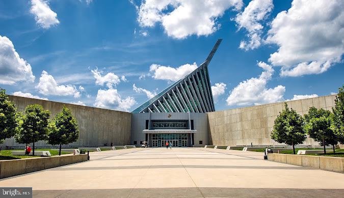 STONE RIVER - Residential Lease