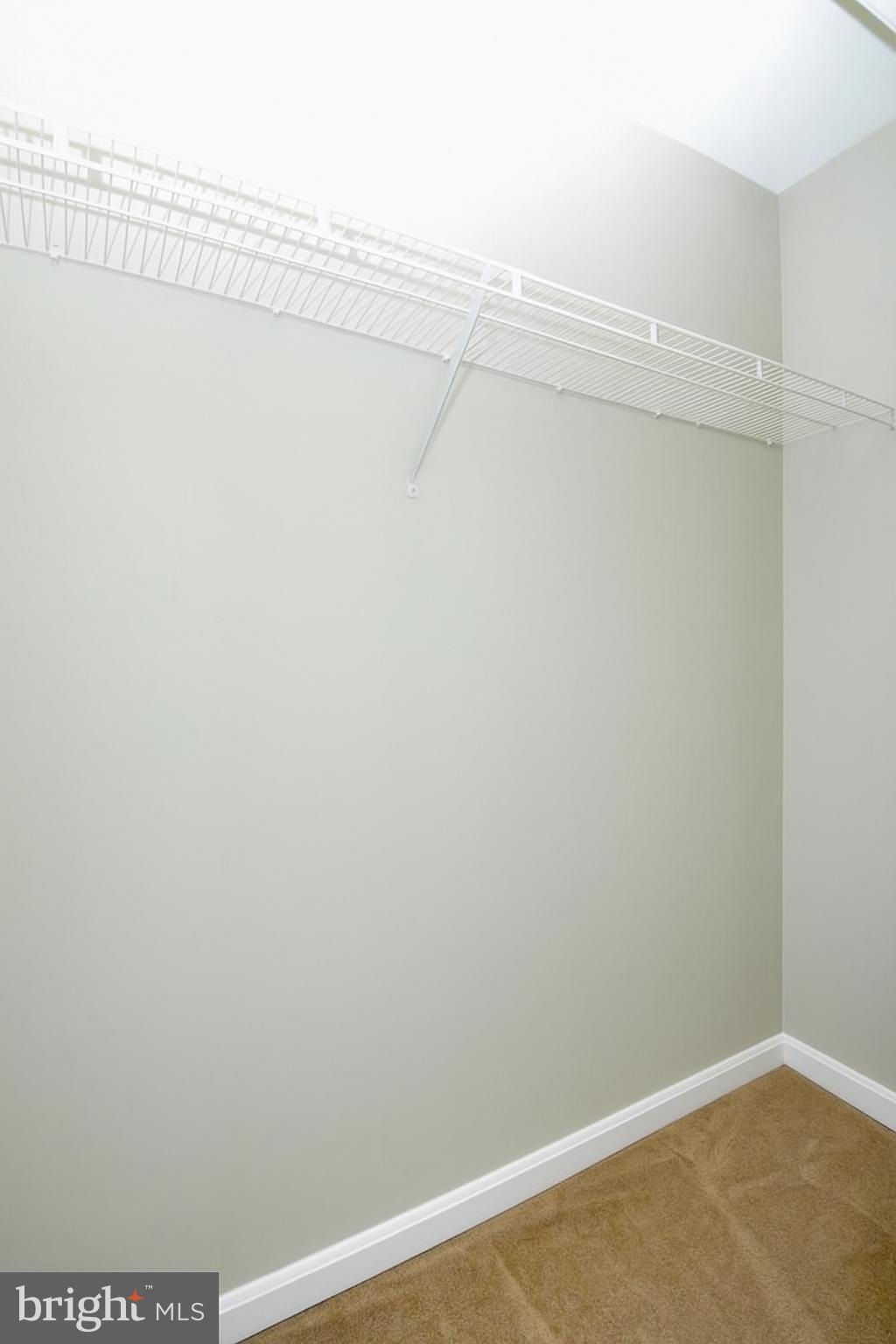 STONE RIVER - Residential Lease