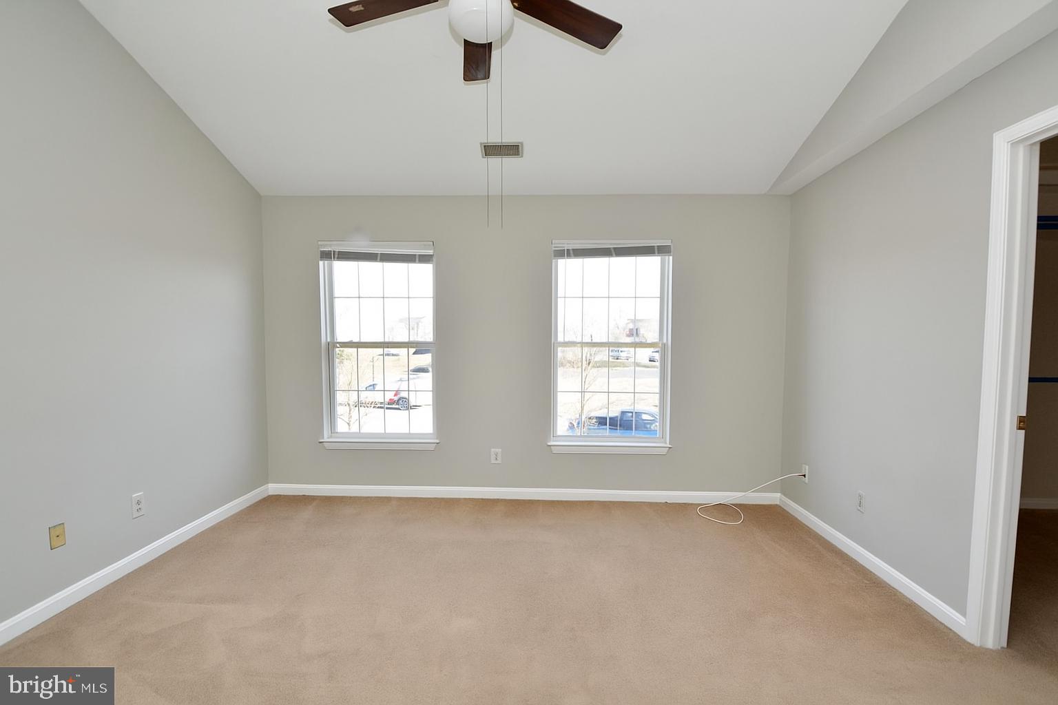 STONE RIVER - Residential Lease