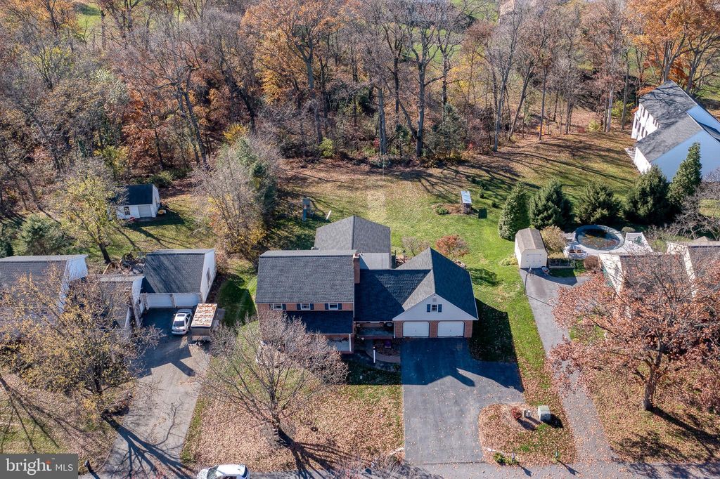 Photo of 802 SCOTT LN, LITITZ, PA 17543 (MLS # PALA2027550)