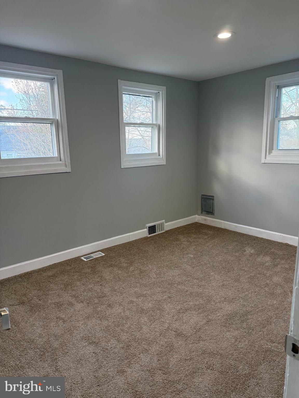 EAST PINES - Residential