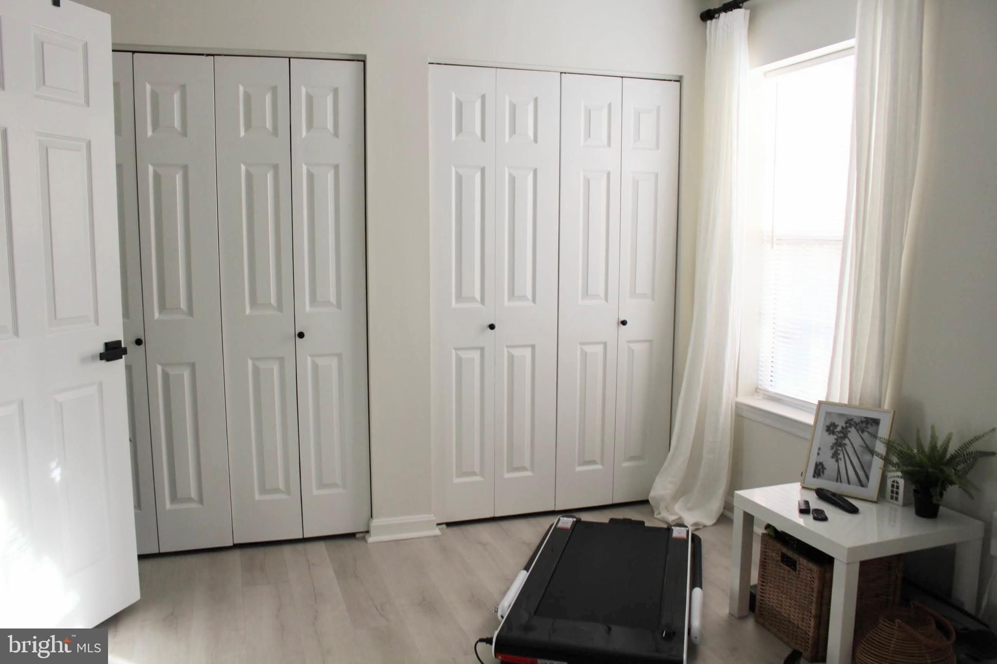 FOUNDERS WOODS - Residential