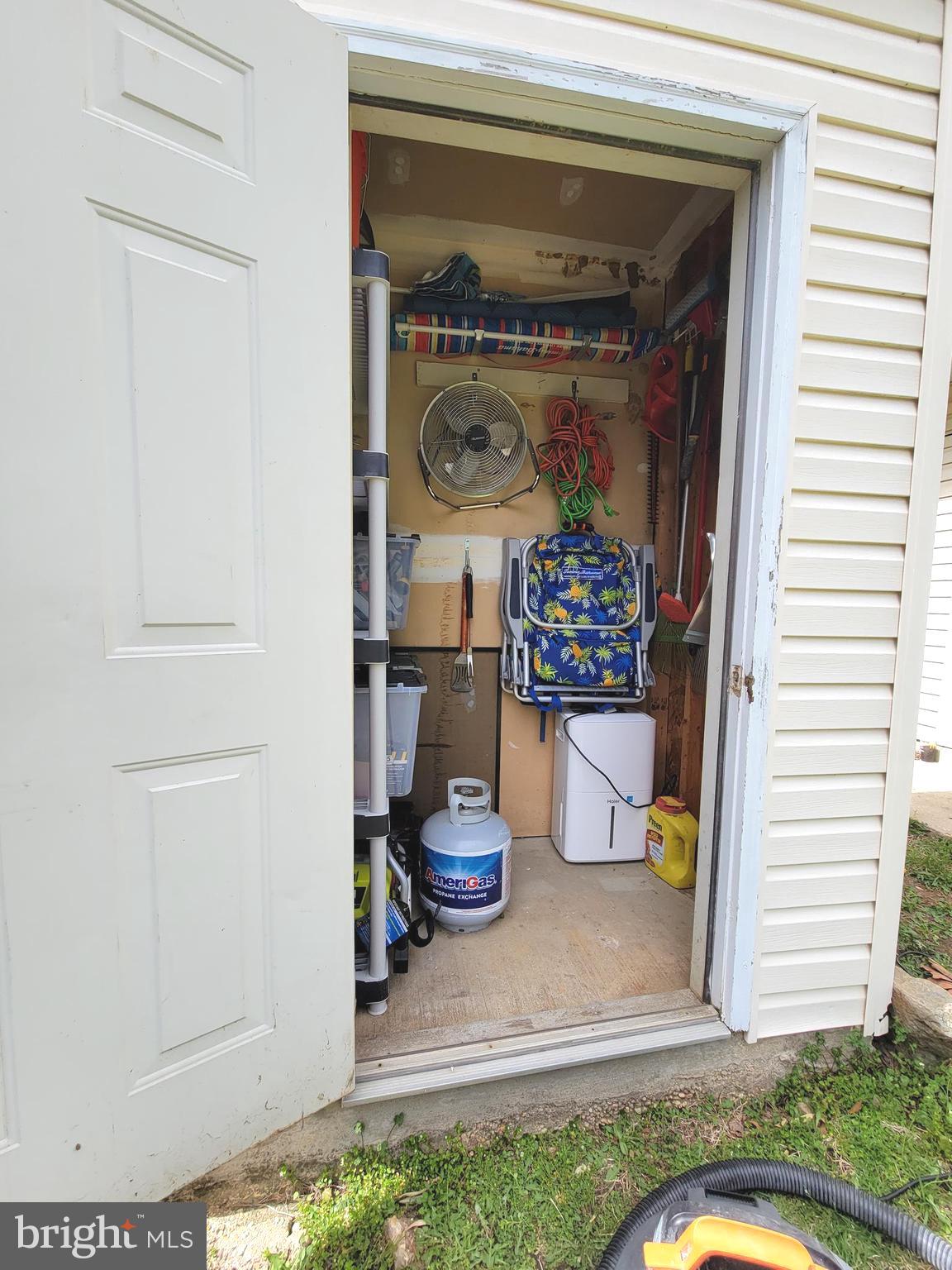 FOUNDERS WOODS - Residential