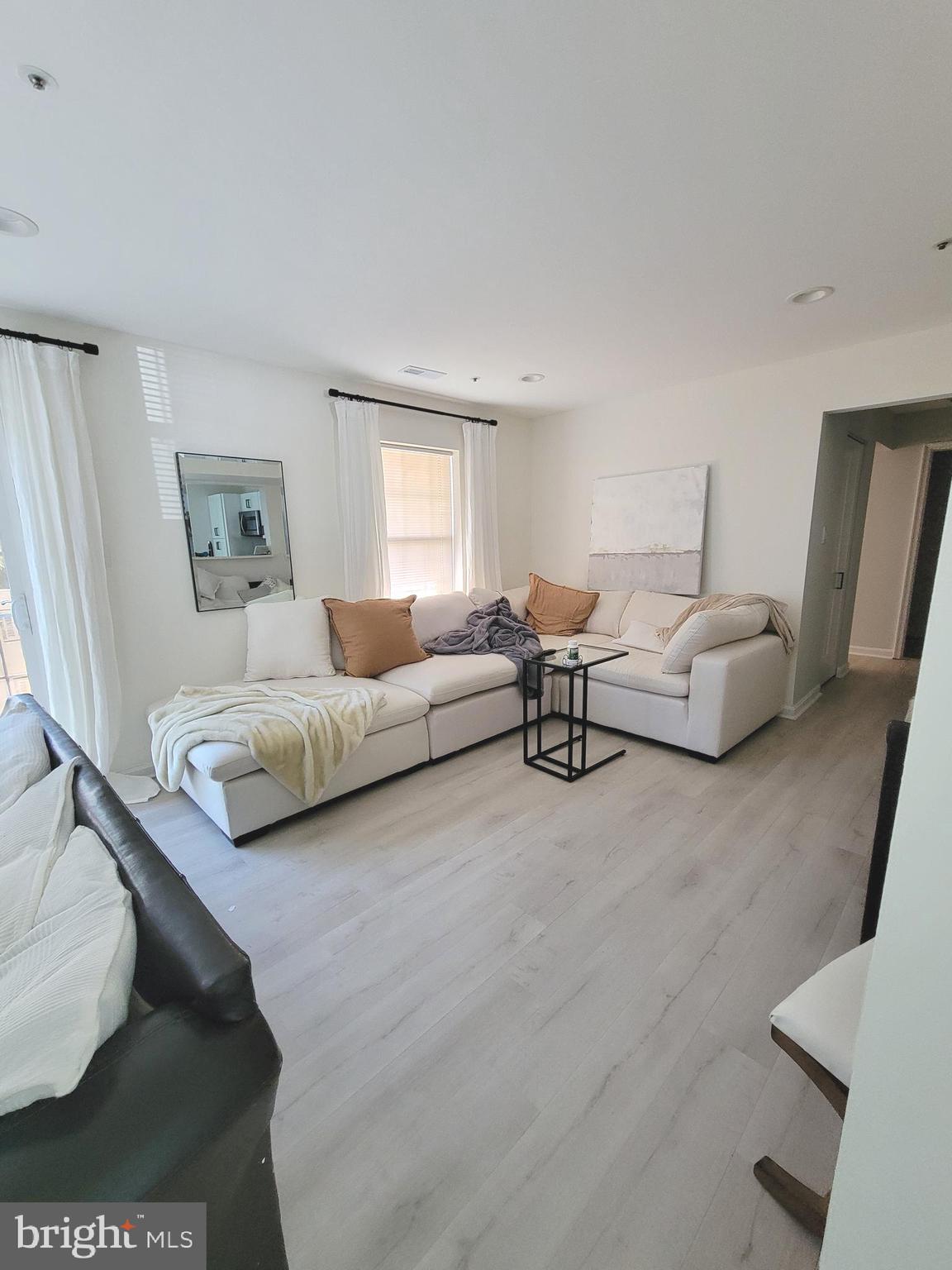 FOUNDERS WOODS - Residential