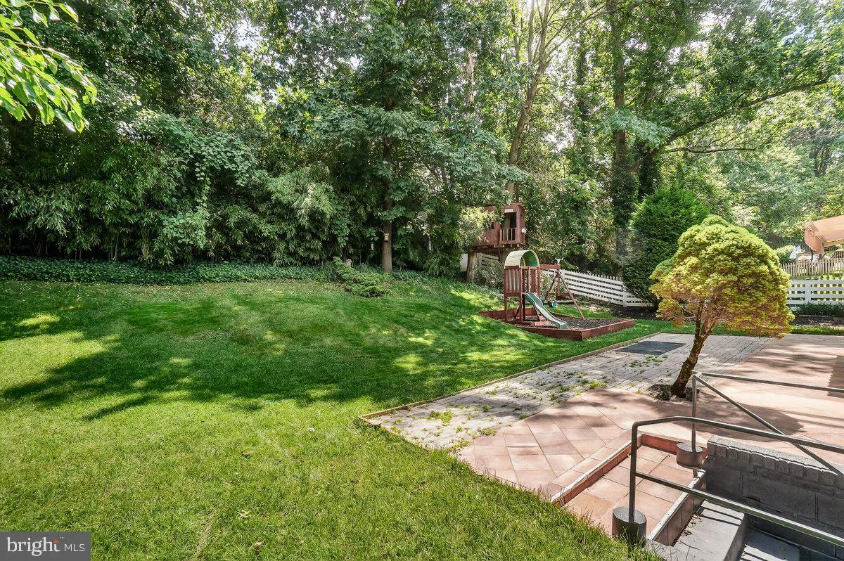 Silver Spring, Maryland 20904, United States, 4 Bedrooms Bedrooms, ,3 BathroomsBathrooms,Residential,Active,158081