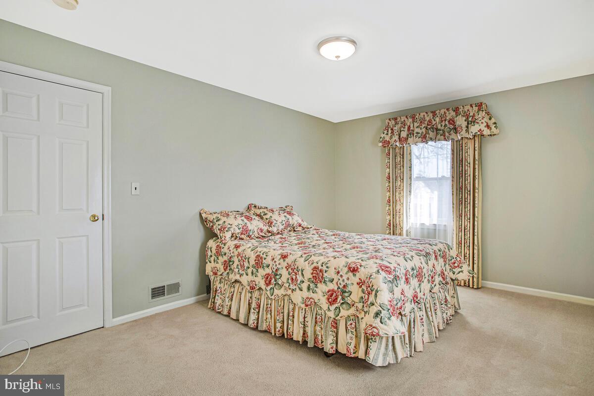 EAST LINTHICUM HEIGHTS - Residential