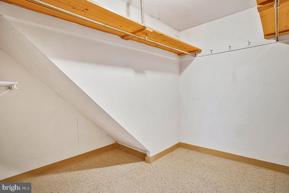 EAST LINTHICUM HEIGHTS - Residential