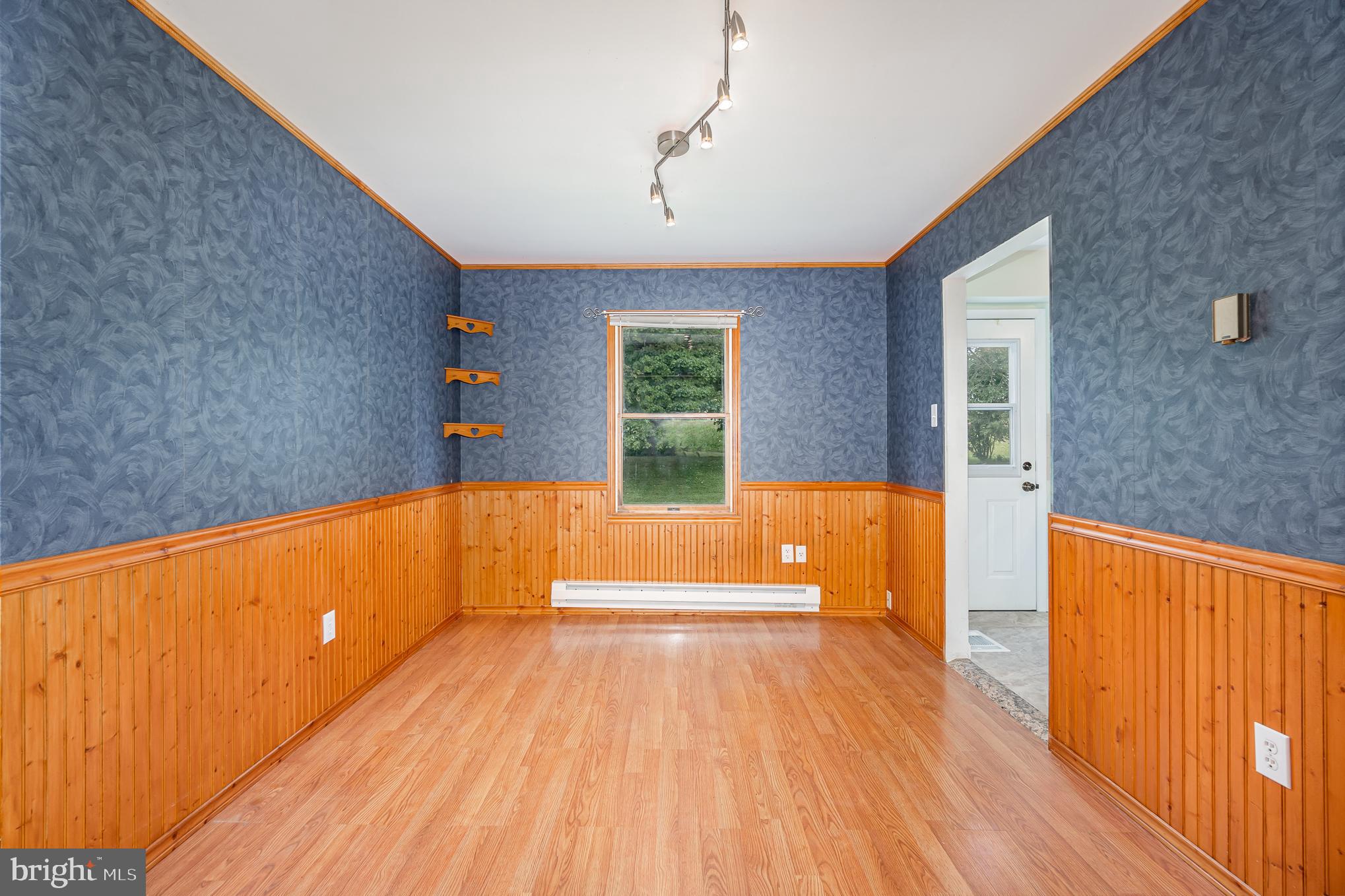 STONEY CREEK MANOR - Residential