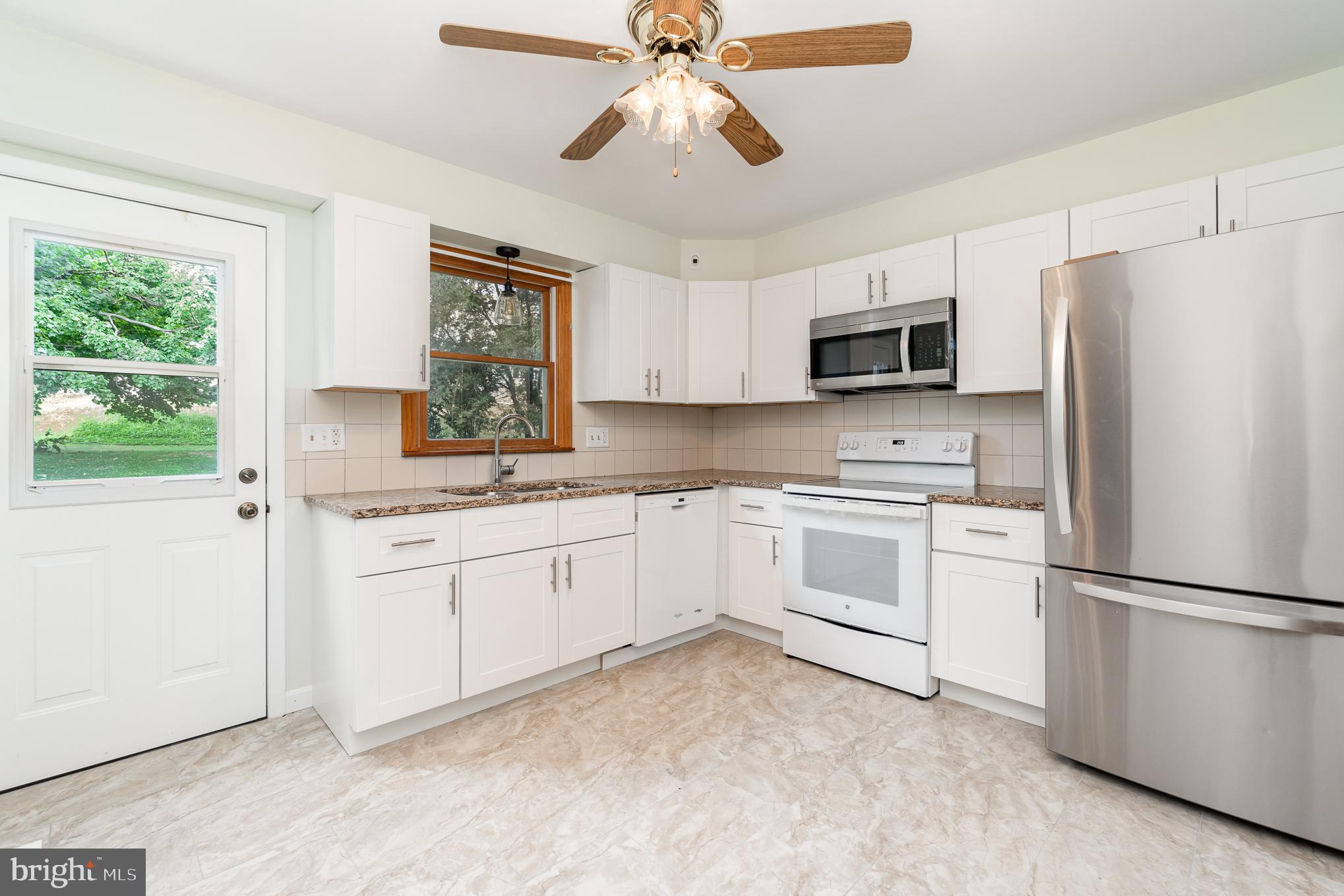 STONEY CREEK MANOR - Residential