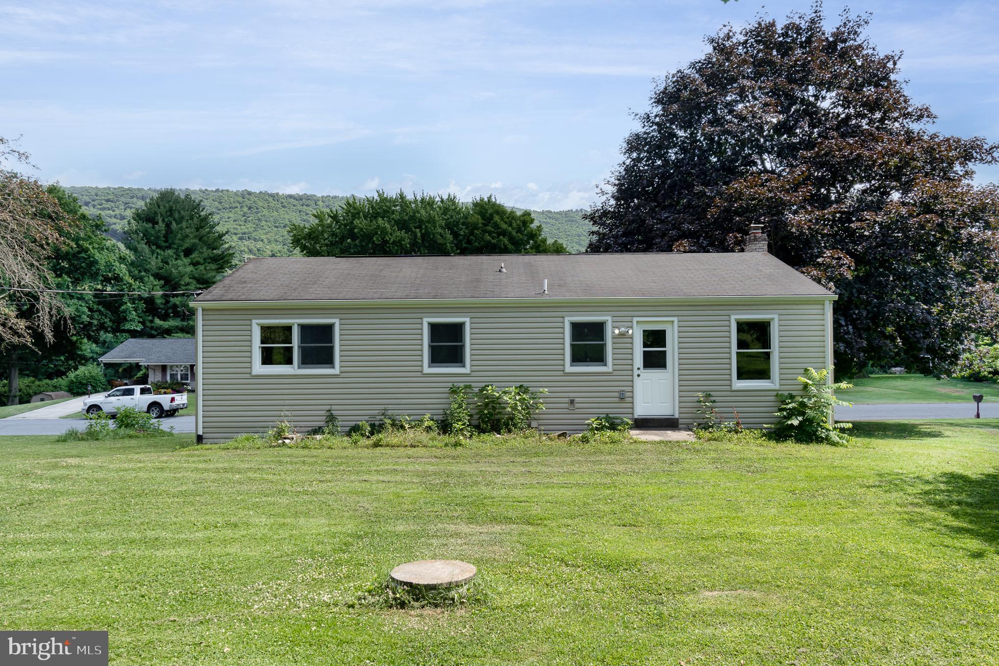 STONEY CREEK MANOR - Residential