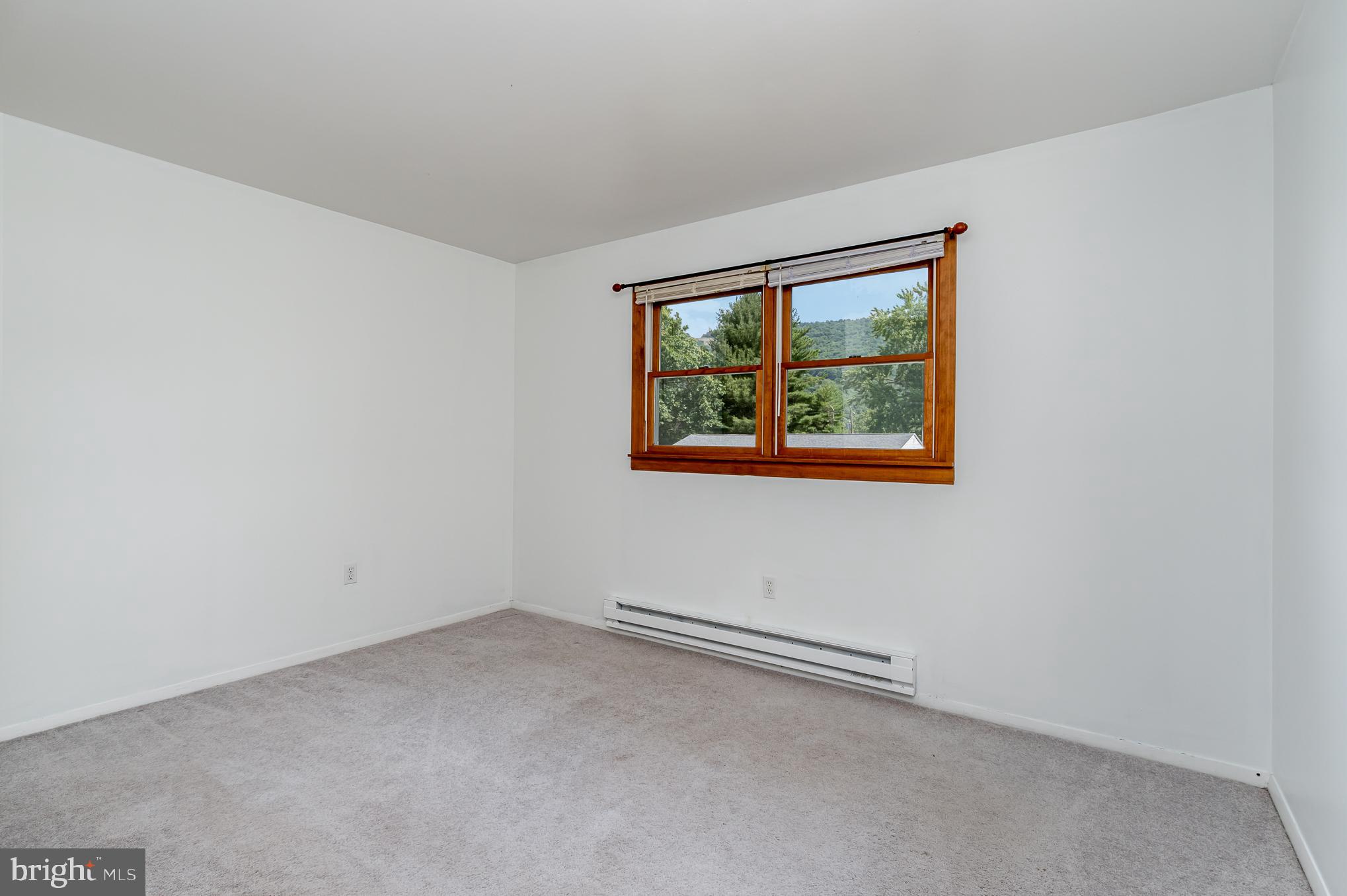 STONEY CREEK MANOR - Residential