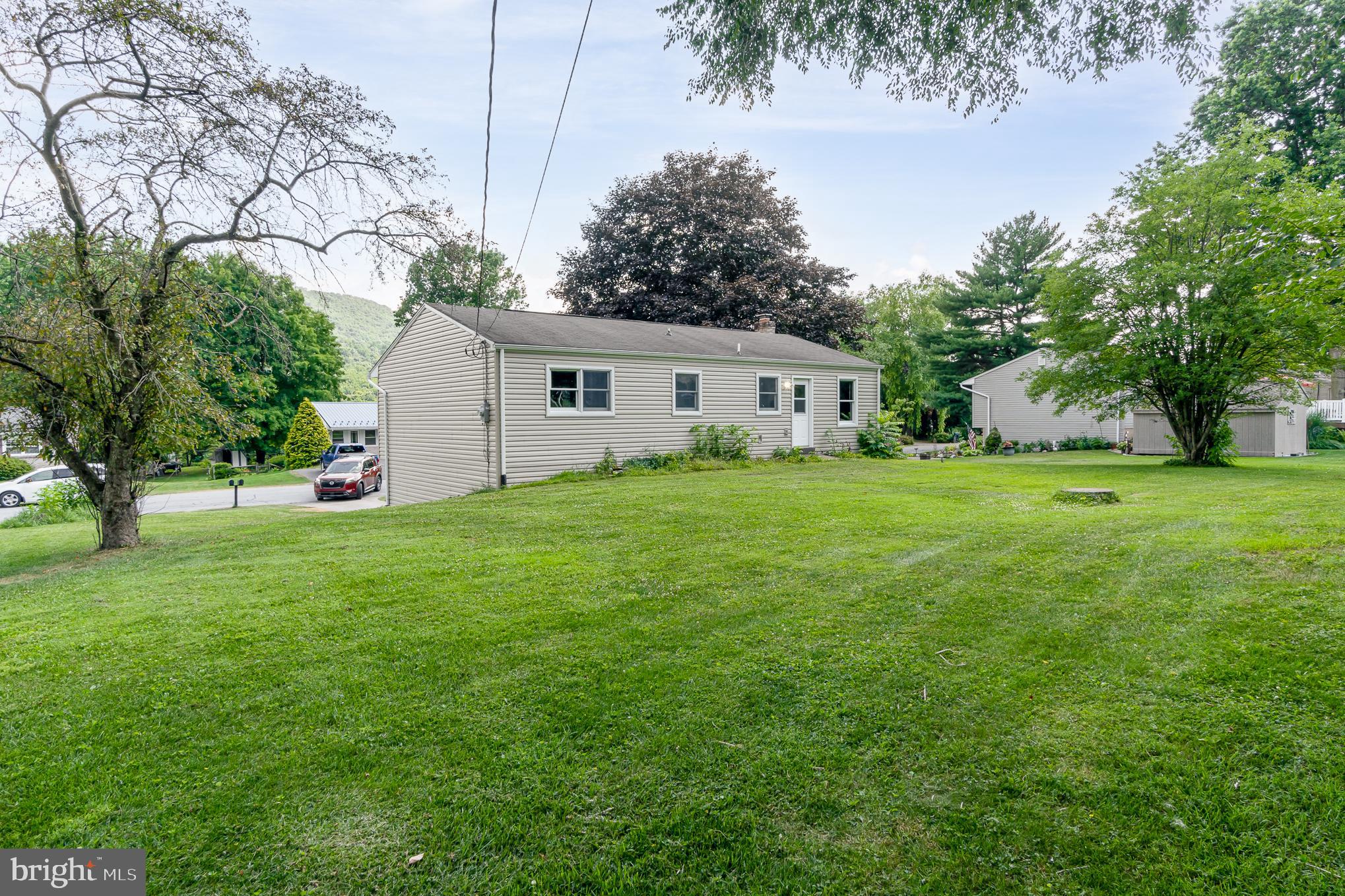 STONEY CREEK MANOR - Residential