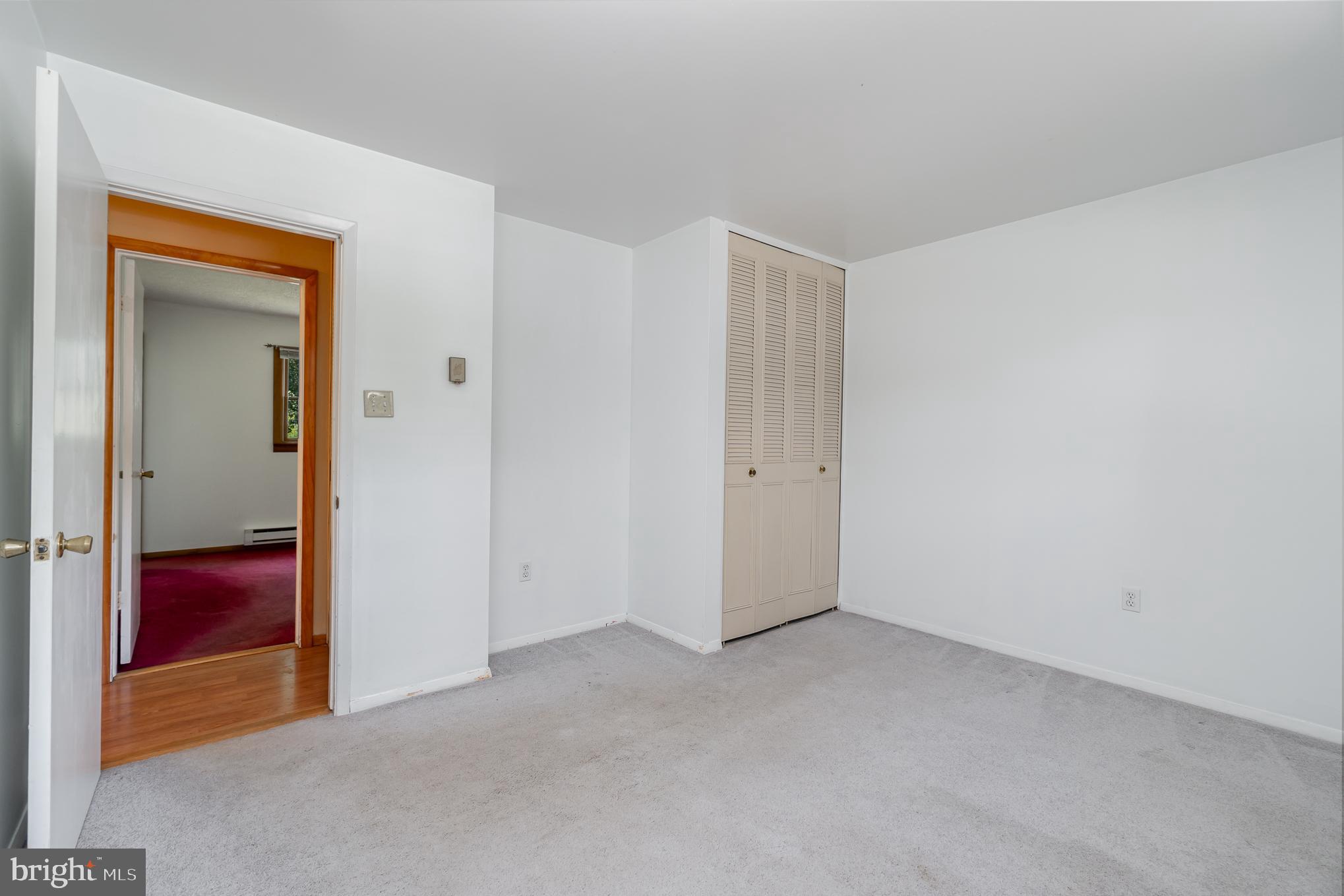 STONEY CREEK MANOR - Residential