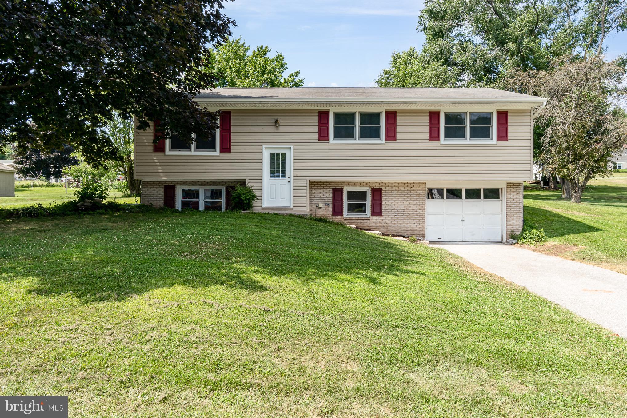 STONEY CREEK MANOR - Residential