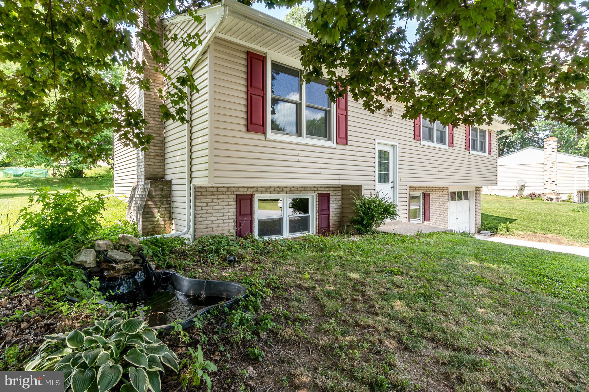 STONEY CREEK MANOR - Residential