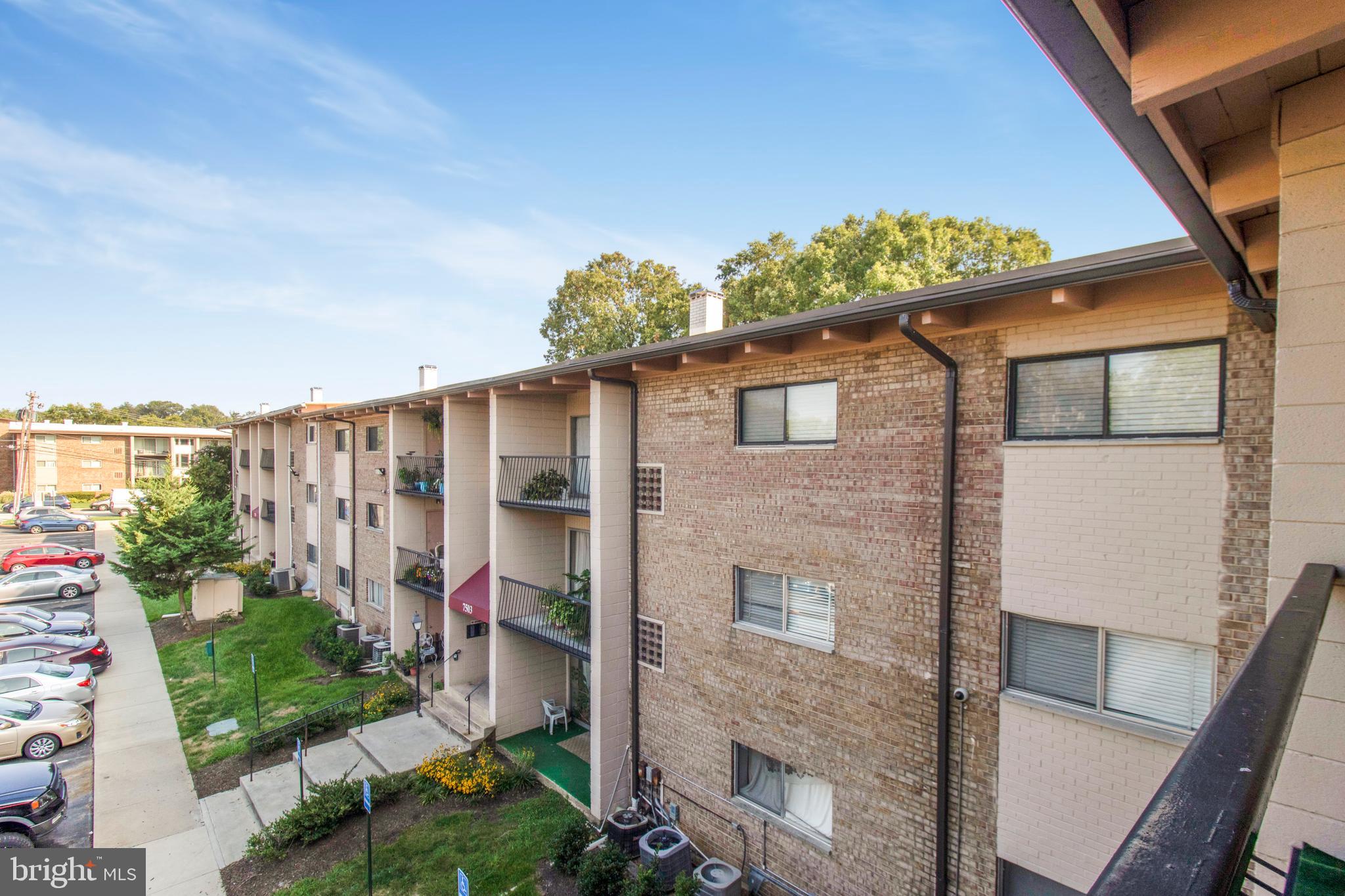 FRENCHMANS CREEK - Residential