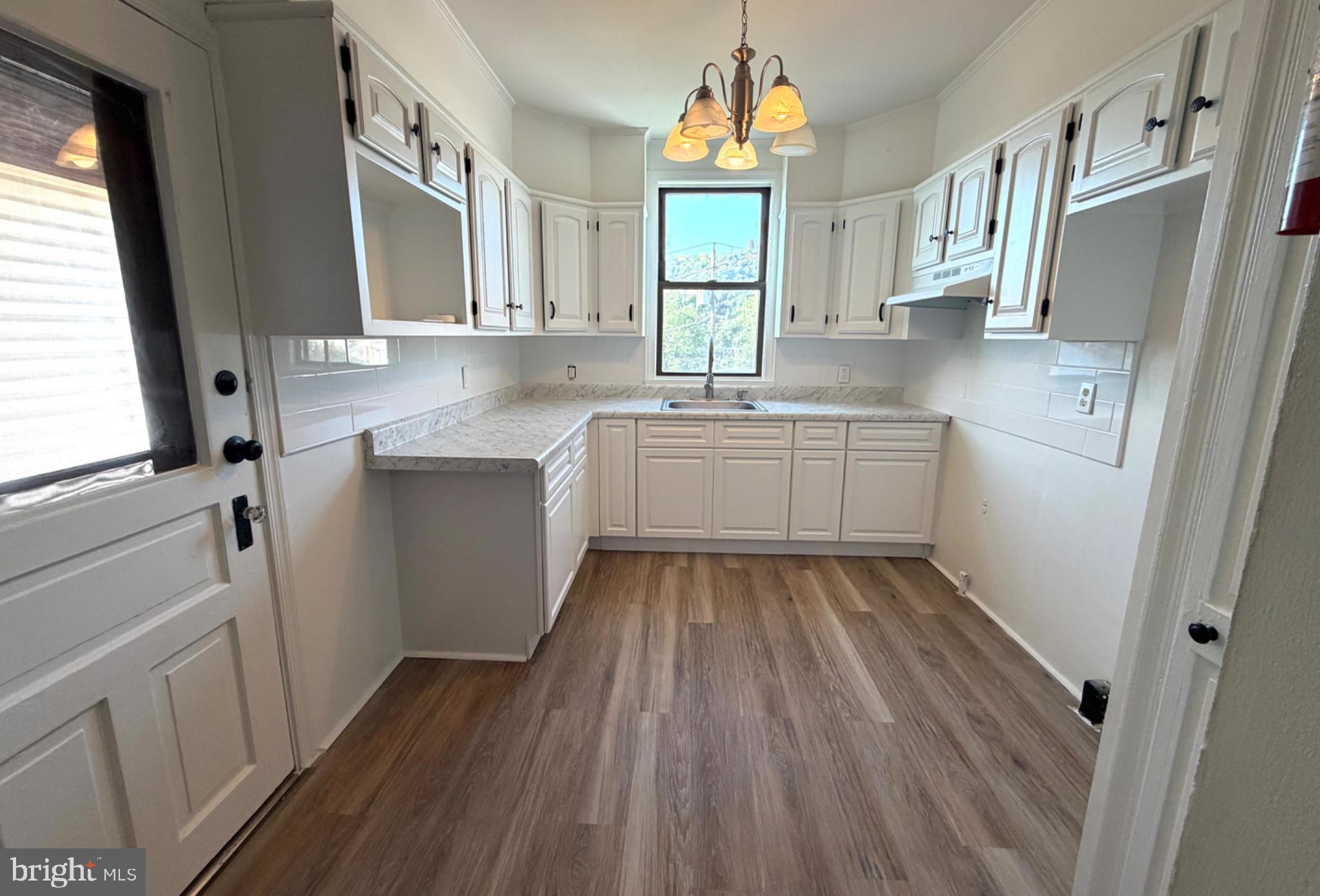 1519 FAIRVIEW