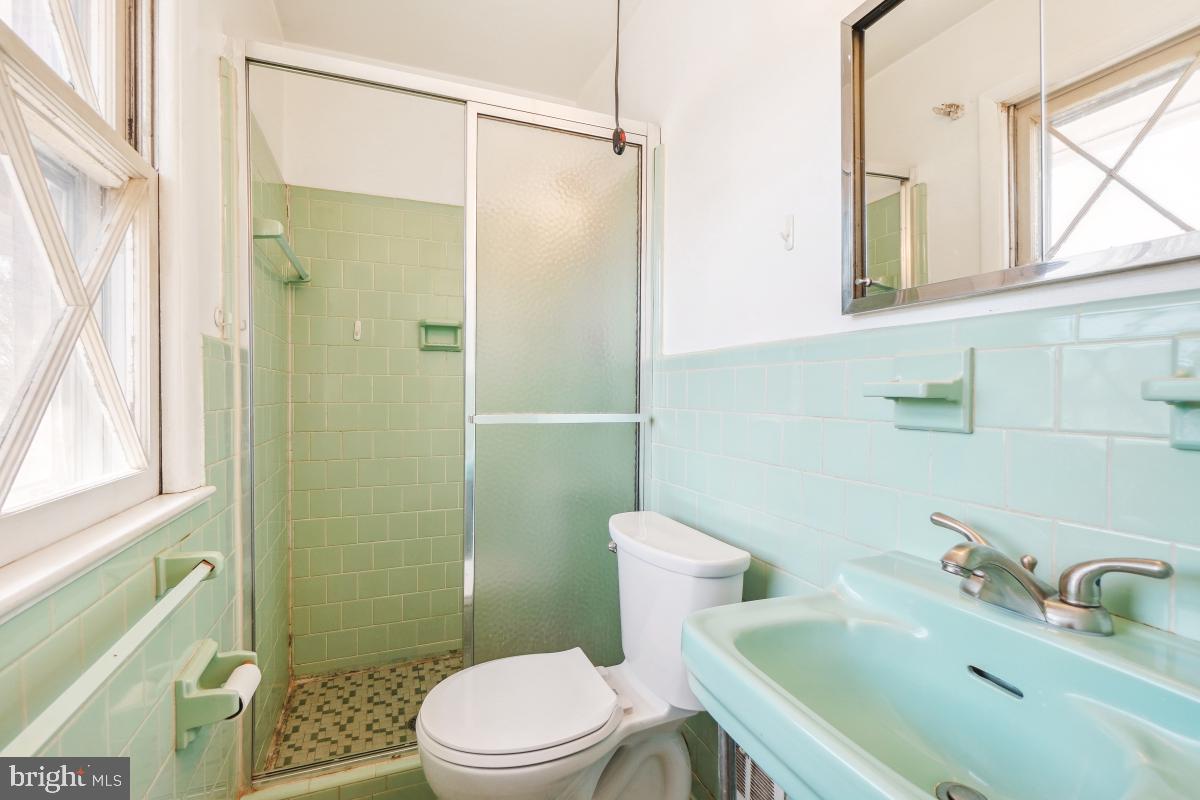 COLLEGE KNOLLS - Residential