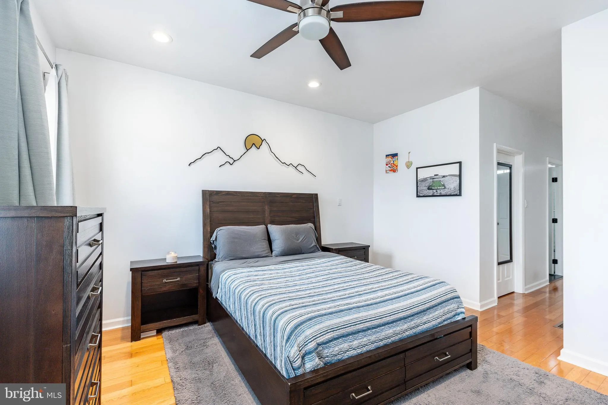 Philadelphia, Pennsylvania 19146, United States, 3 Bedrooms Bedrooms, ,3 BathroomsBathrooms,Residential,Active,193813