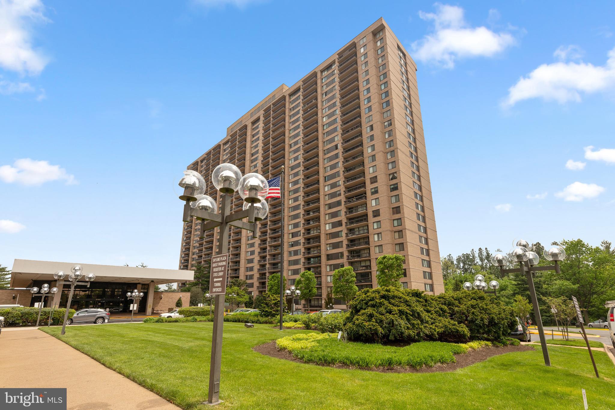 SKYLINE PLAZA - Residential