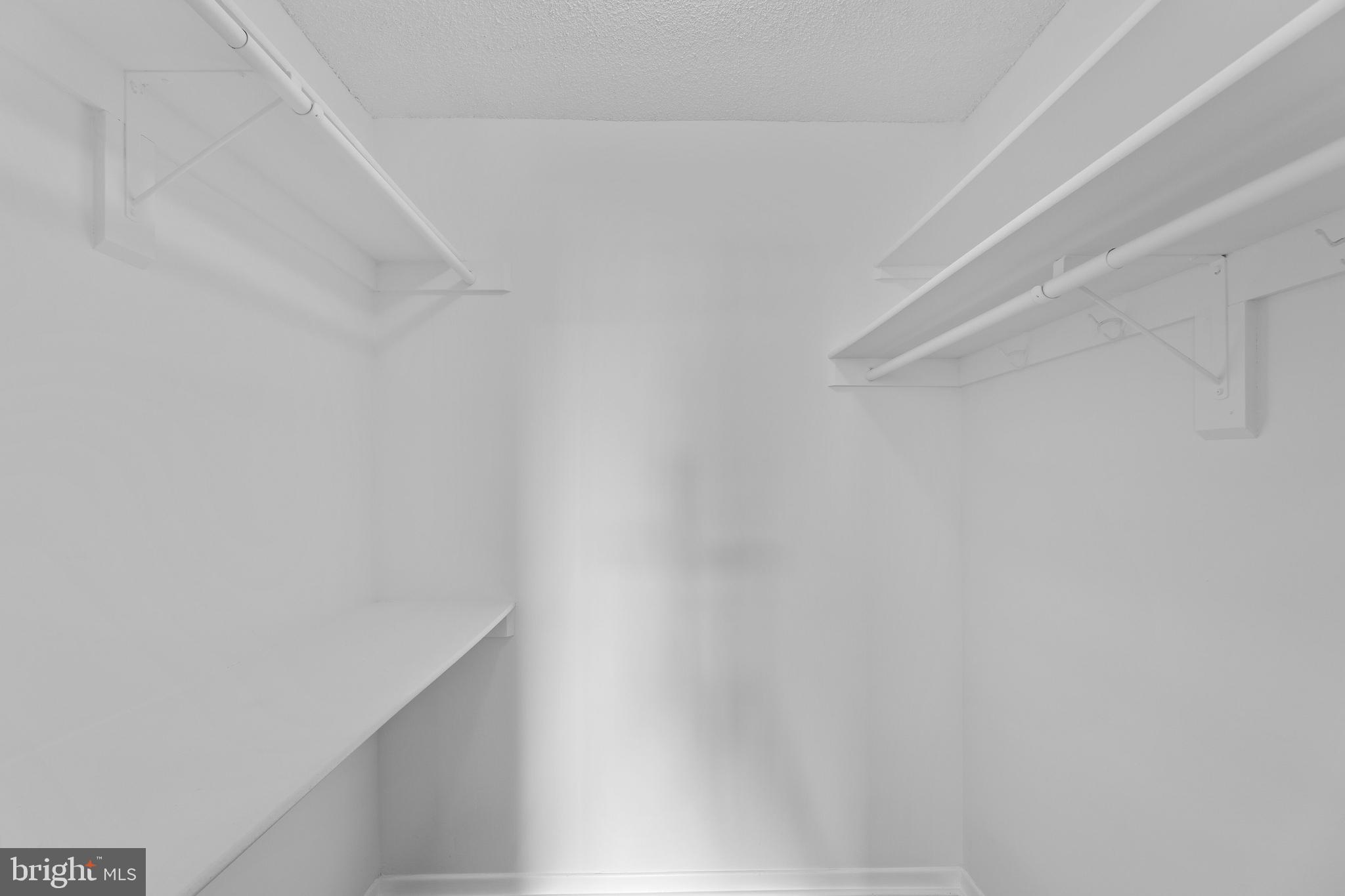 SKYLINE PLAZA - Residential