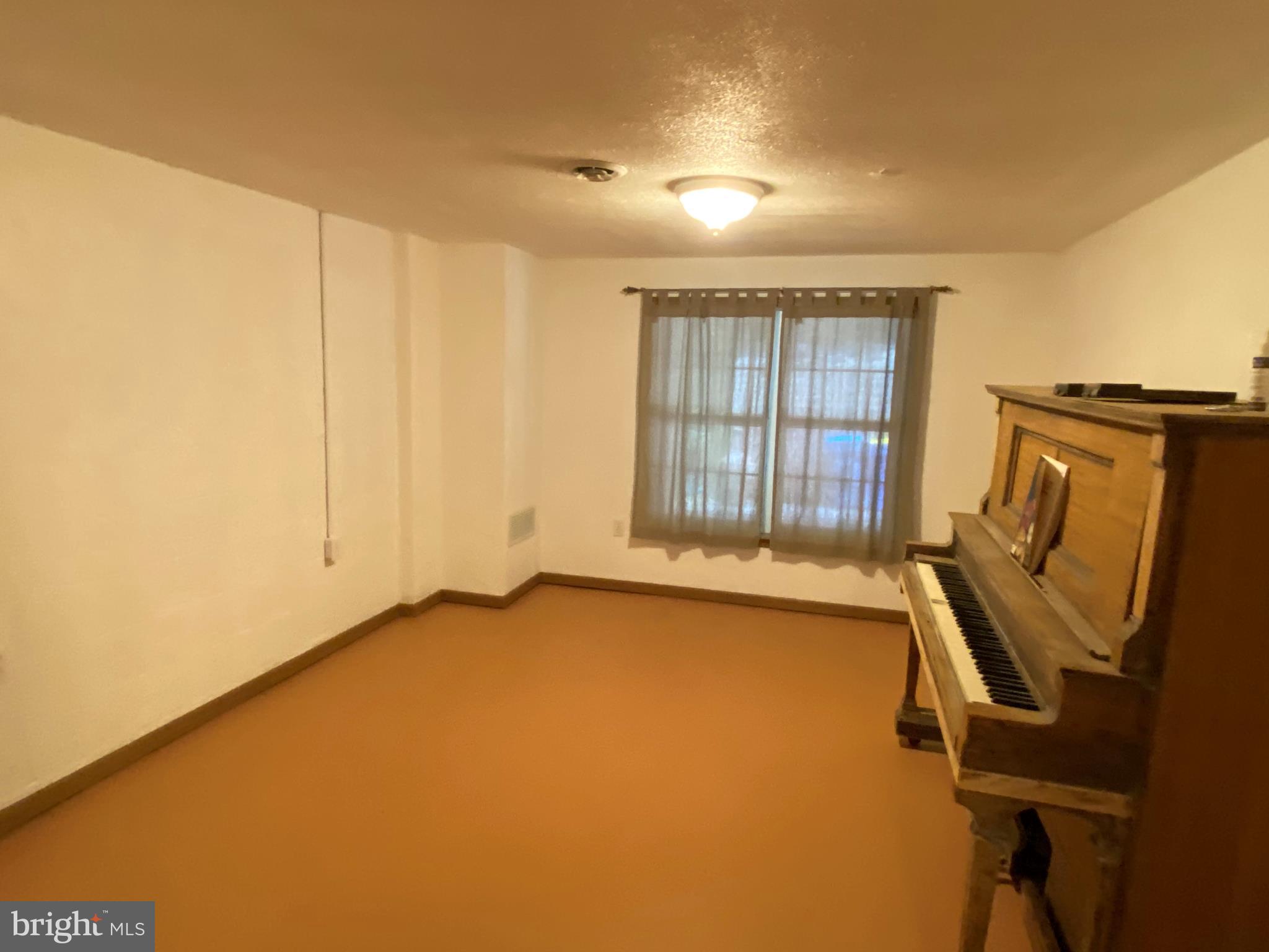 VALLEY GREEN - Residential