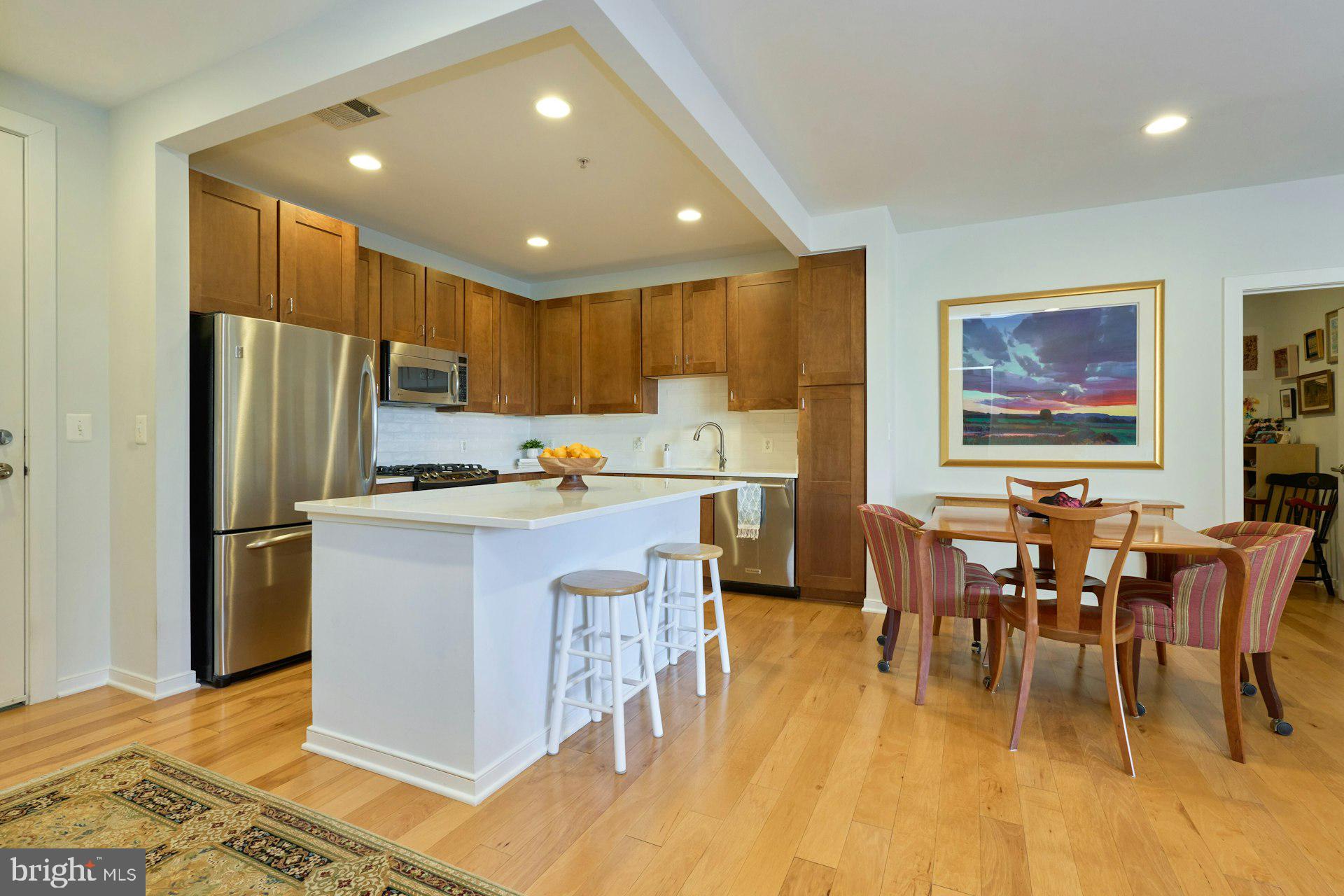 2200 N WESTMORELAND STREET 321