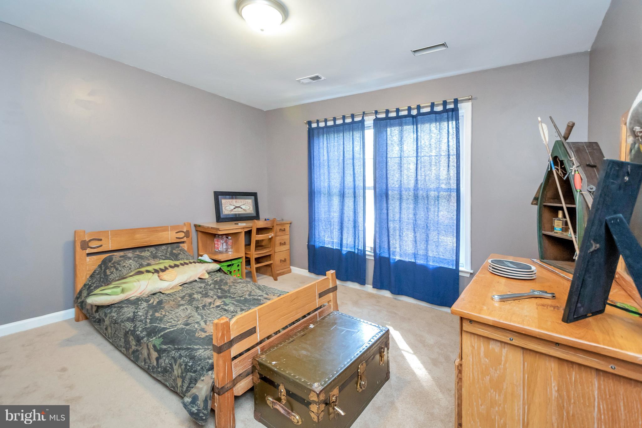 LAKE LAND - Residential