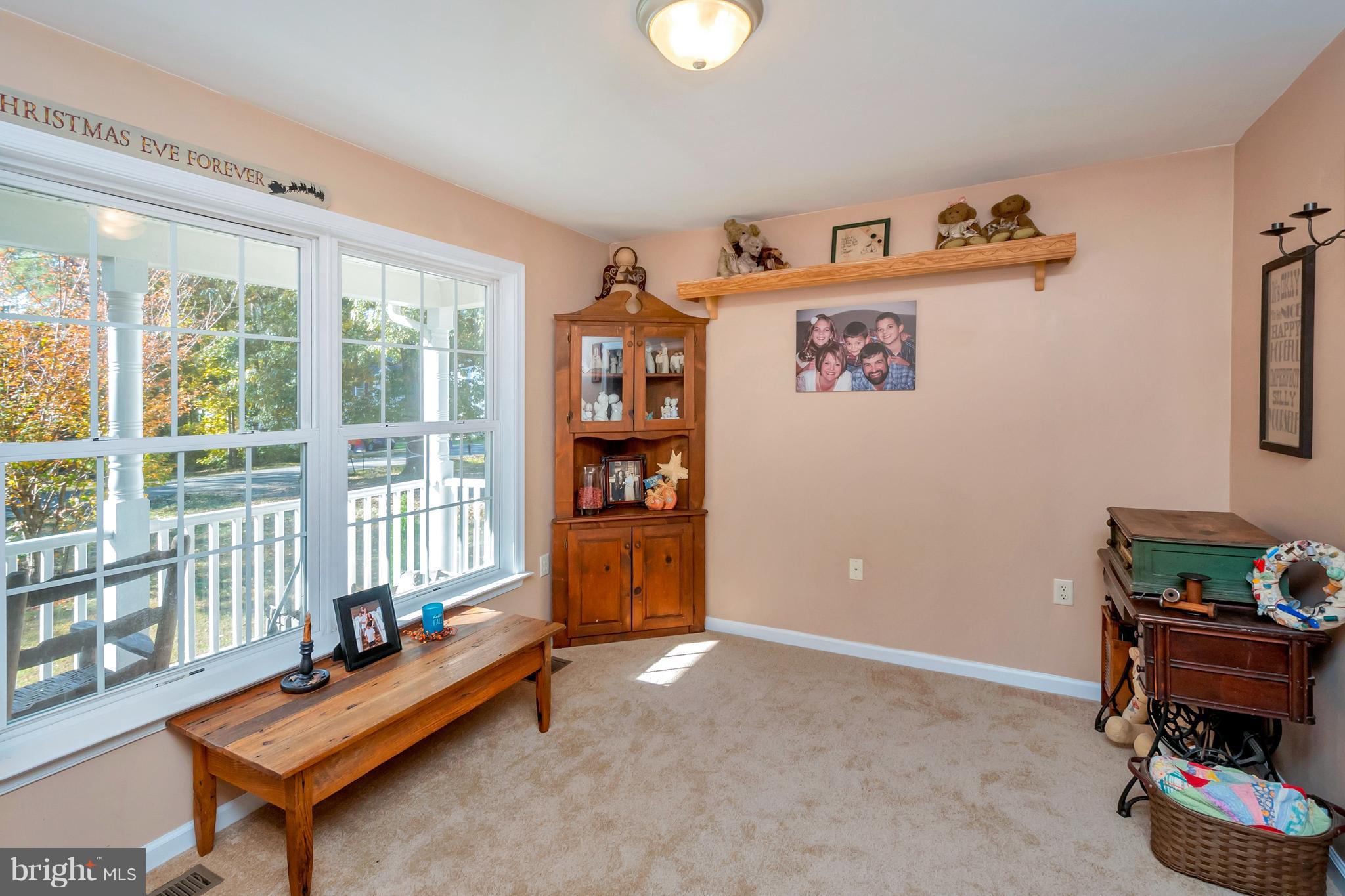 LAKE LAND - Residential