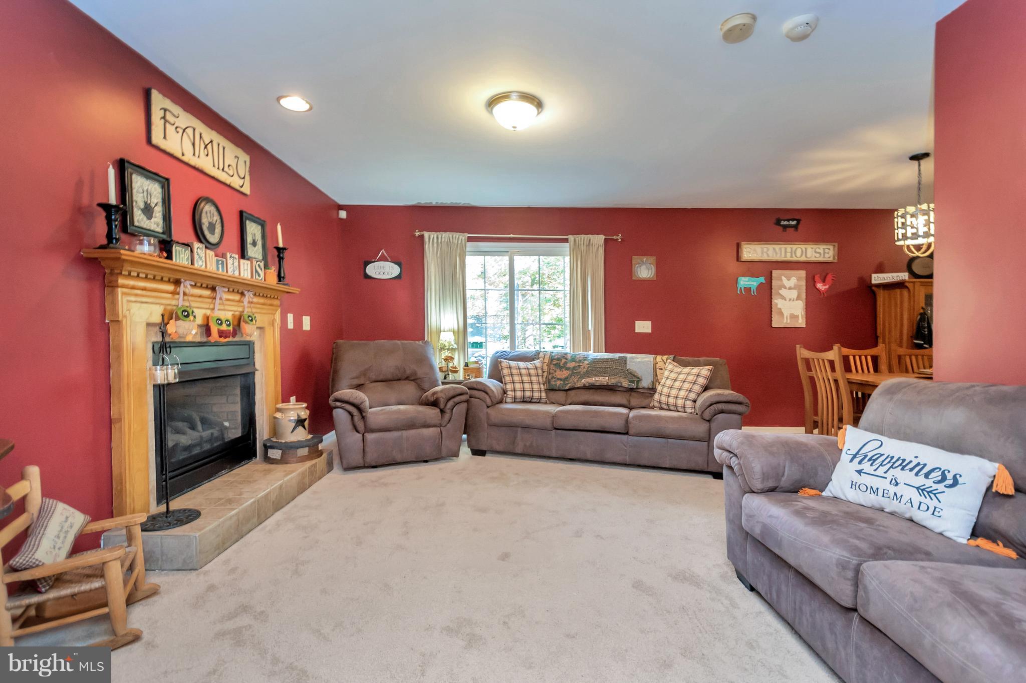 LAKE LAND - Residential