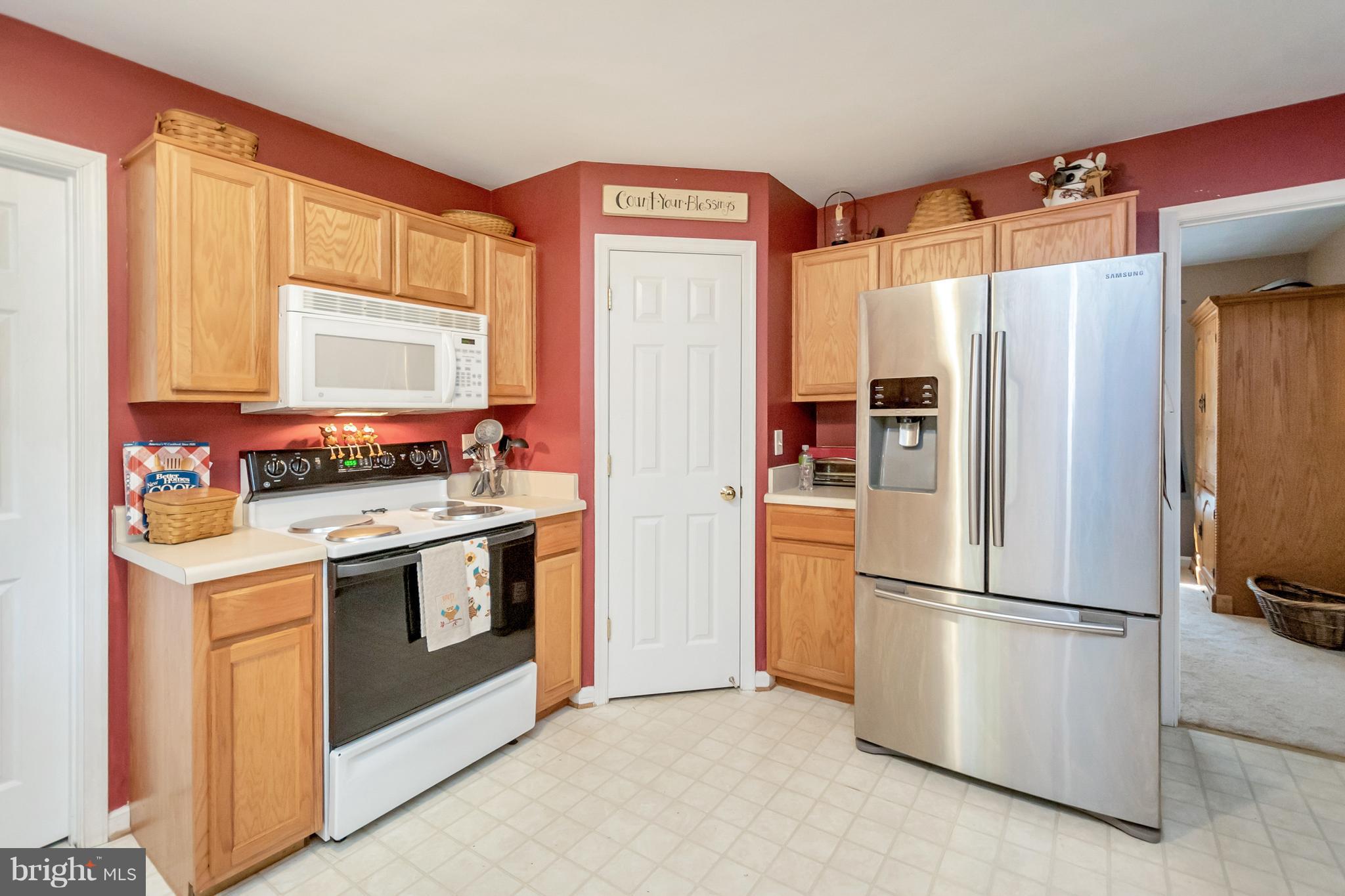 LAKE LAND - Residential