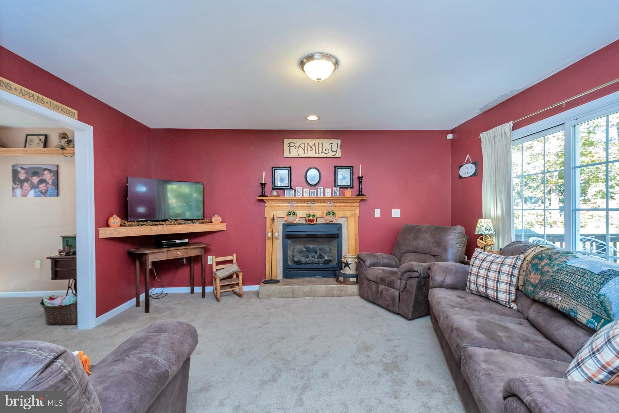 LAKE LAND - Residential