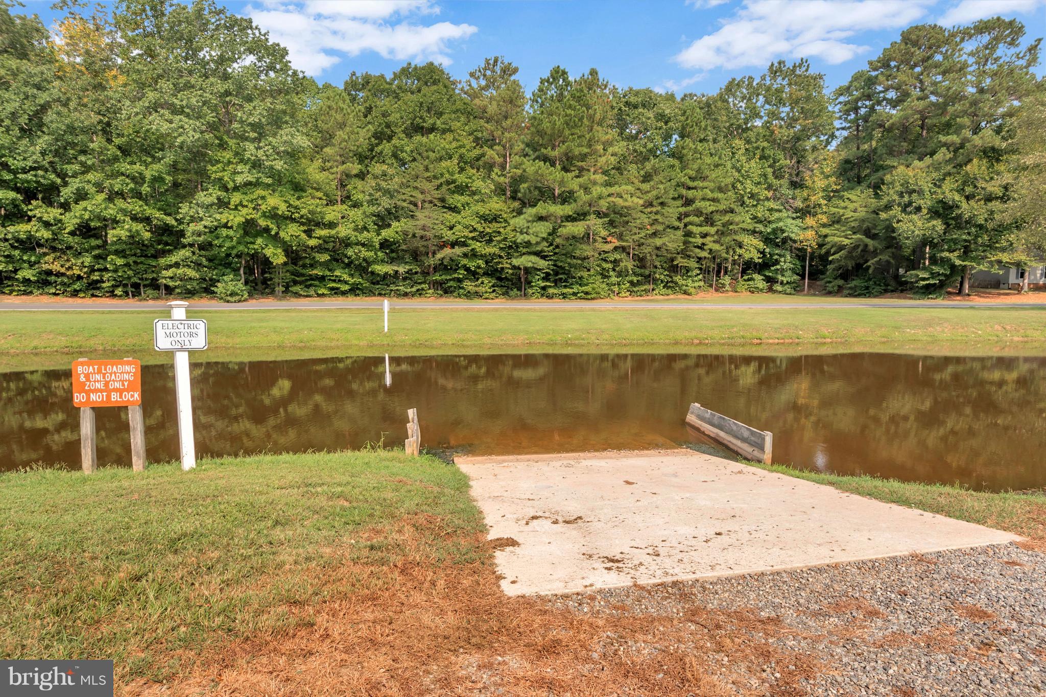 LAKE LAND - Residential