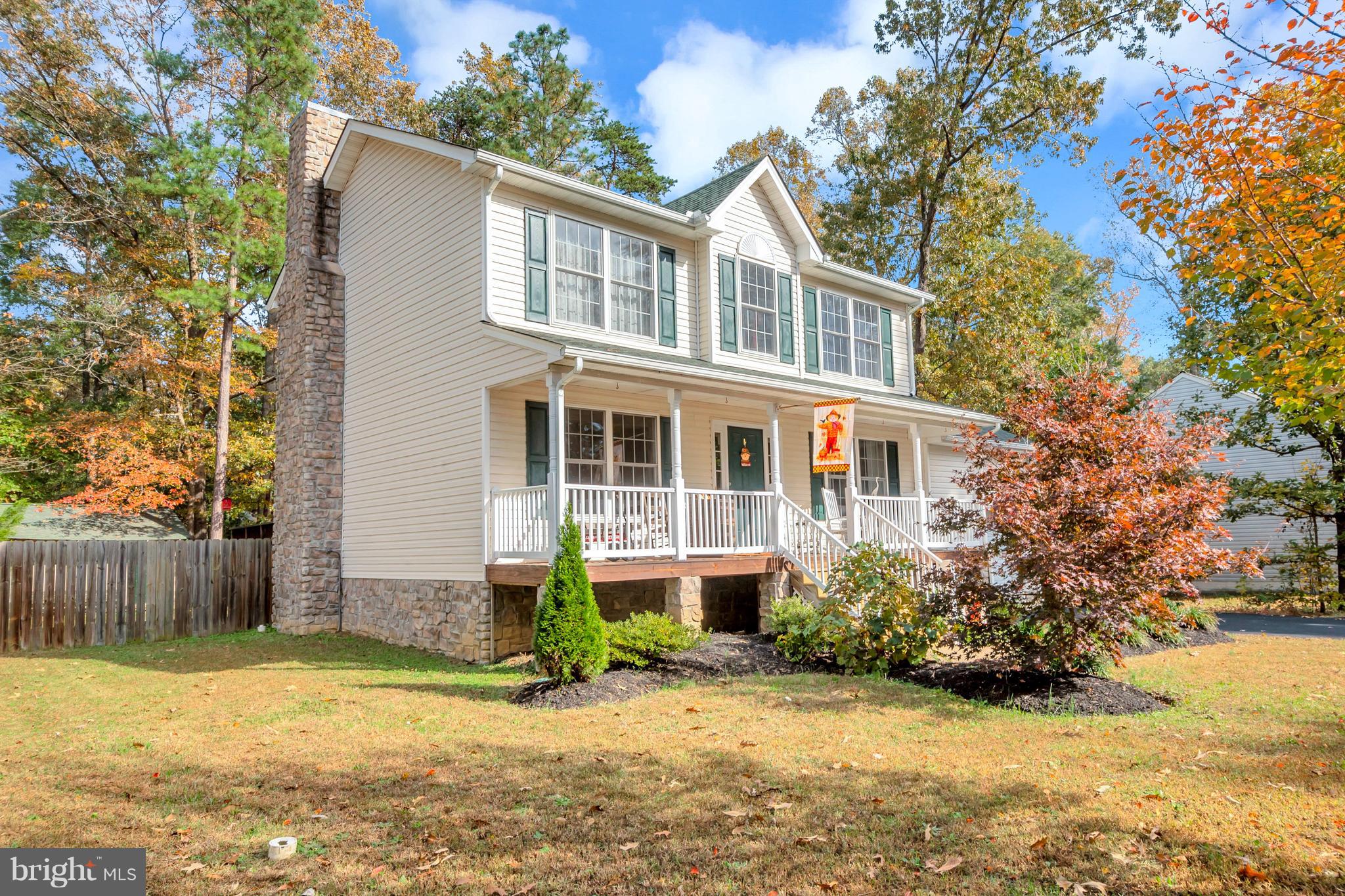 LAKE LAND - Residential