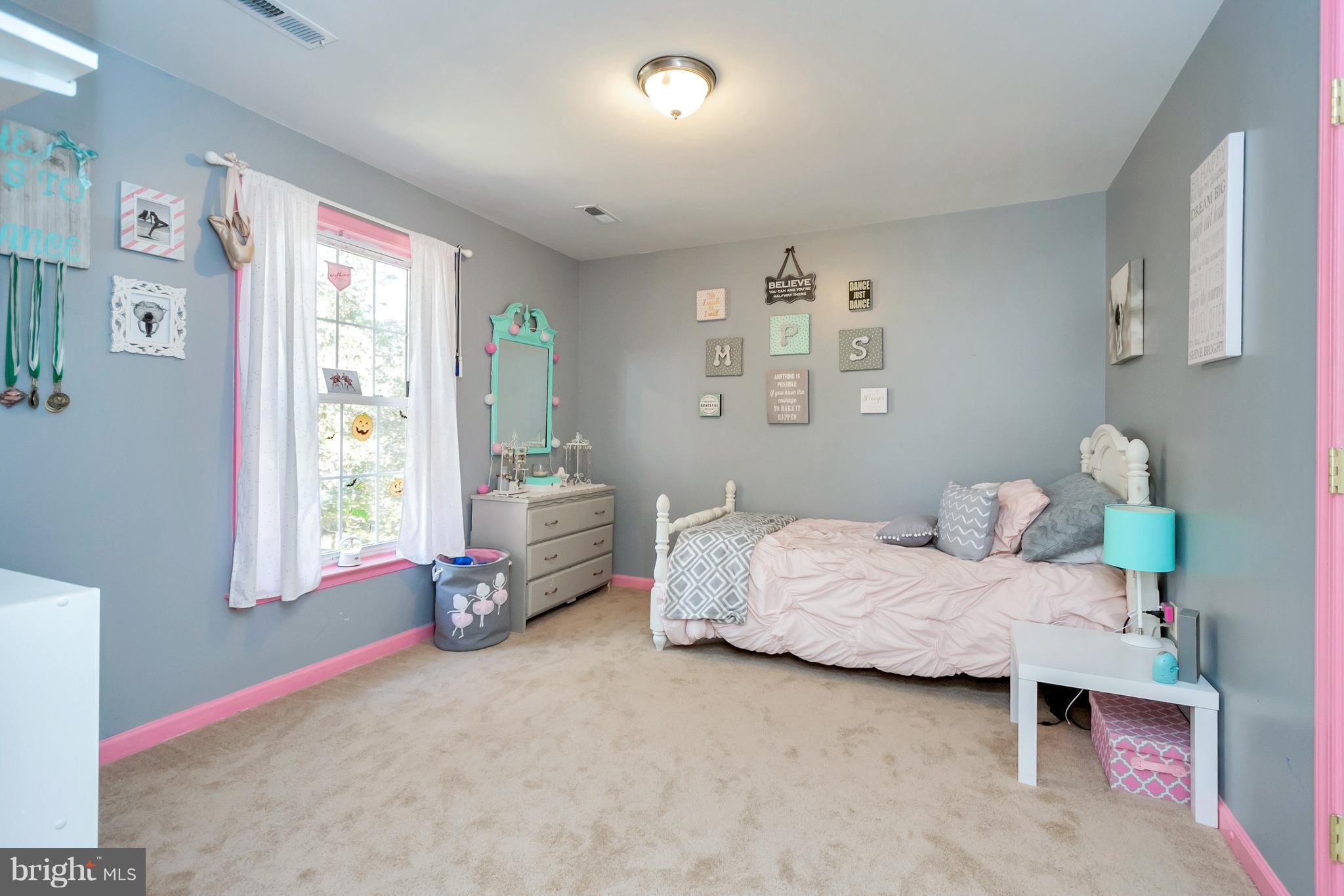 LAKE LAND - Residential