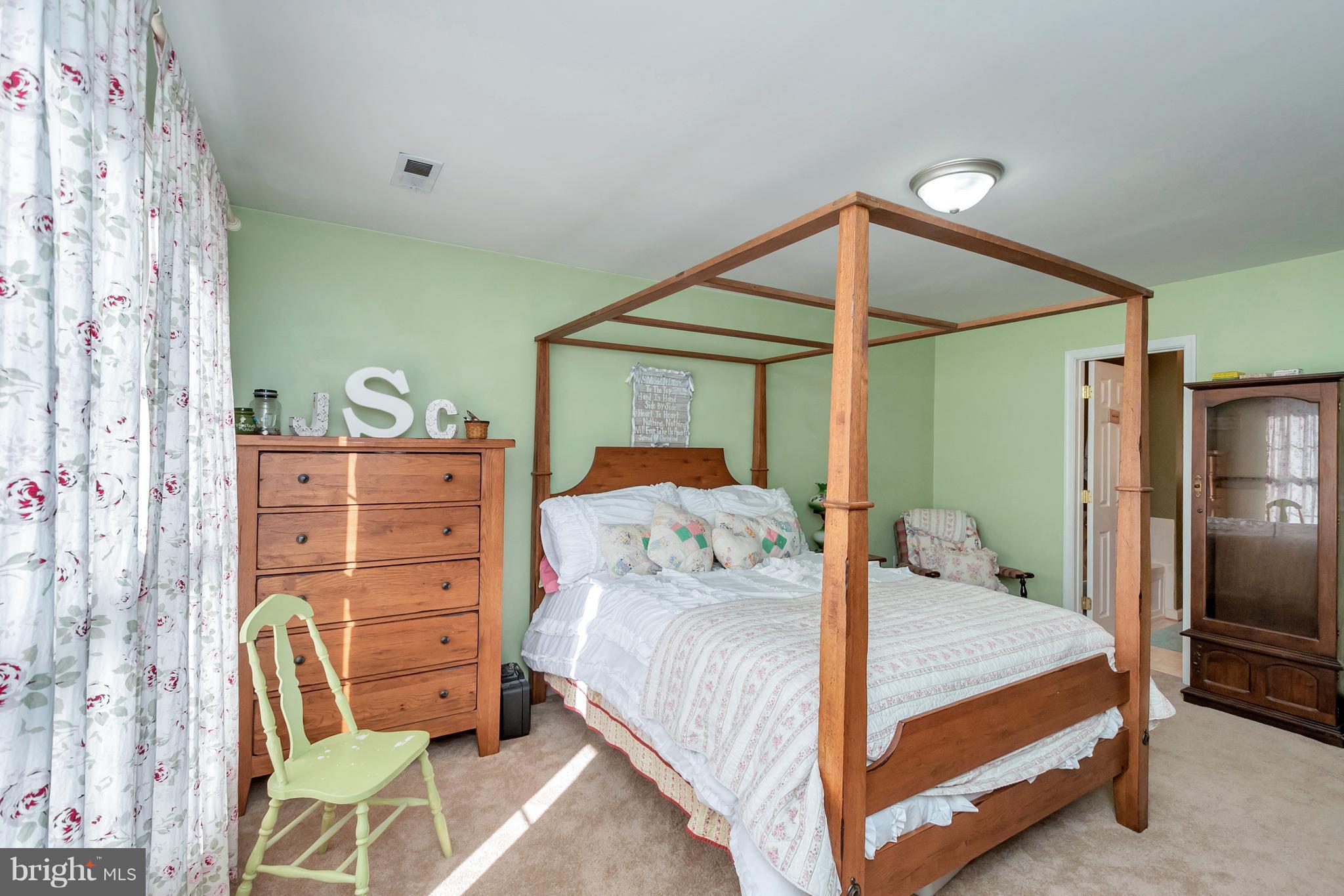 LAKE LAND - Residential