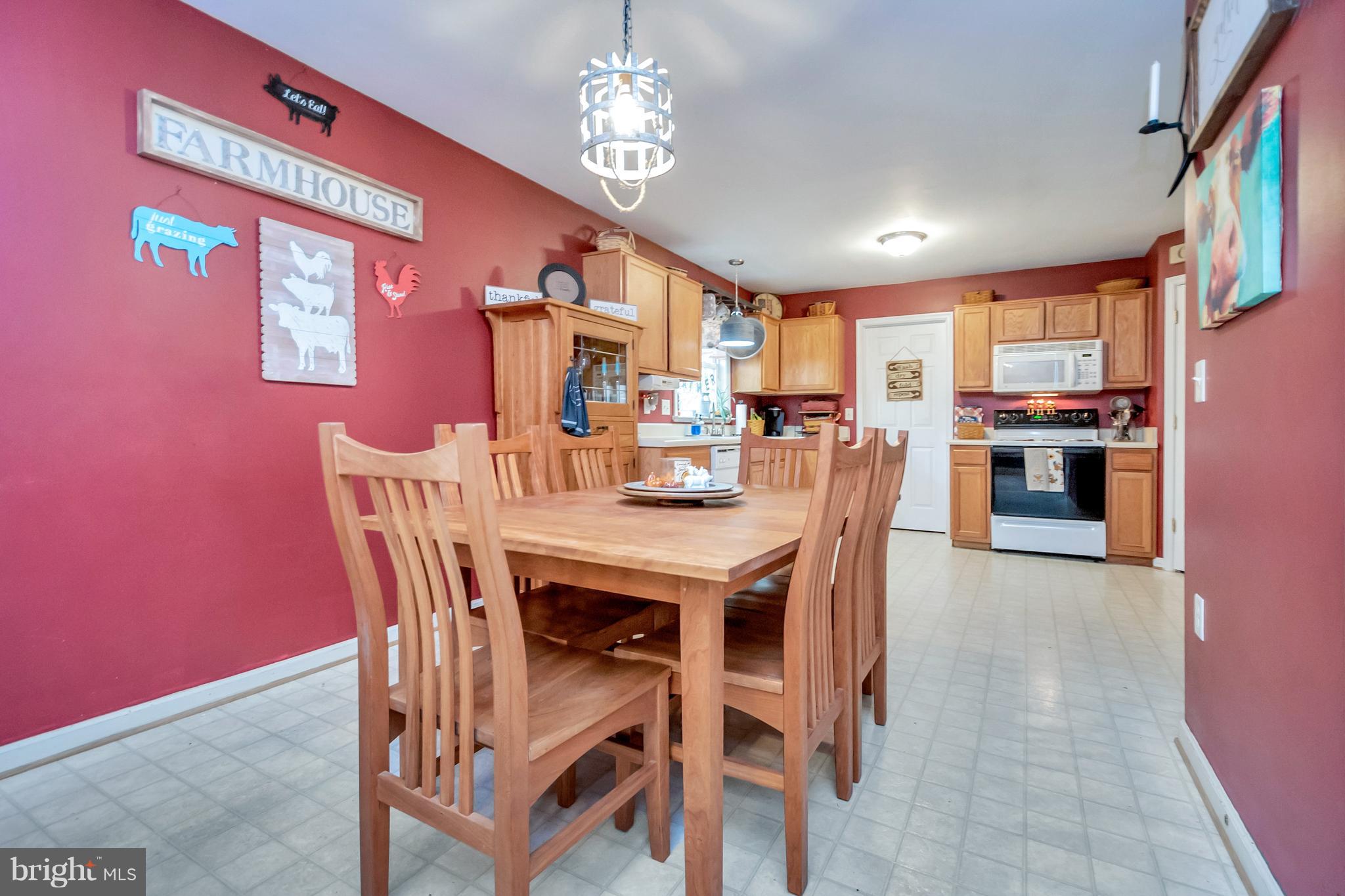 LAKE LAND - Residential