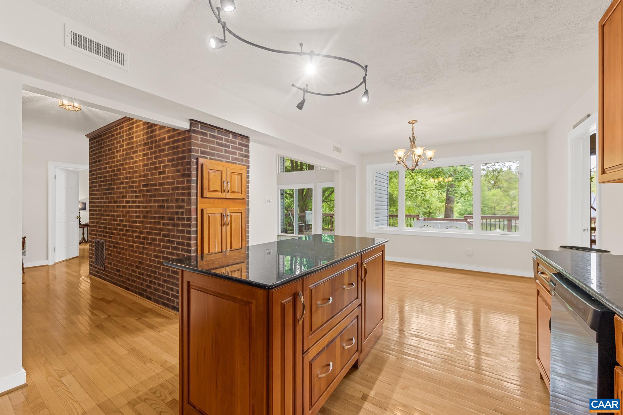 LAKE MONTICELLO - Residential