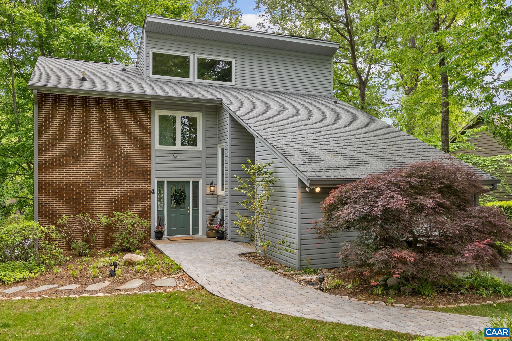 LAKE MONTICELLO - Residential
