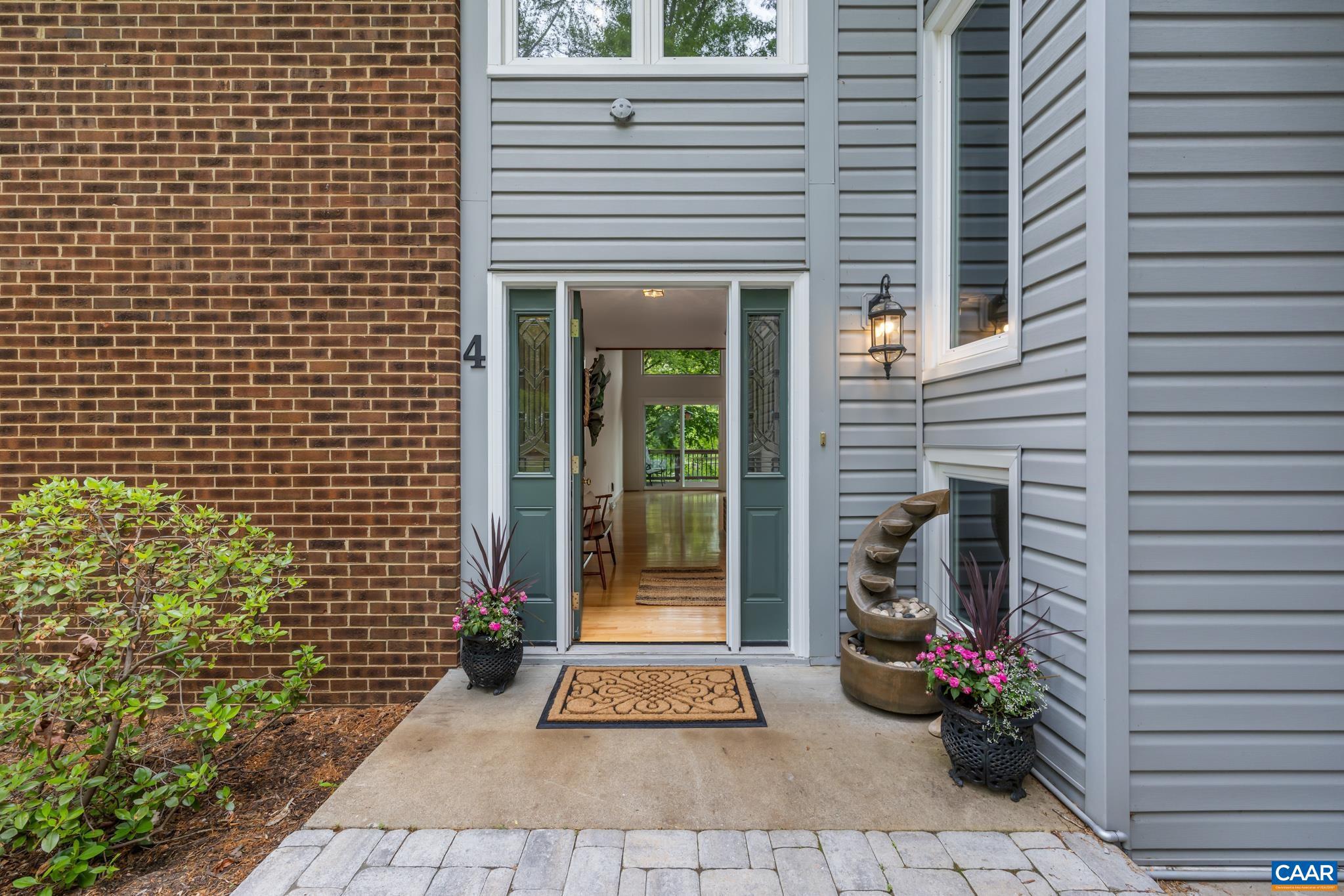 LAKE MONTICELLO - Residential