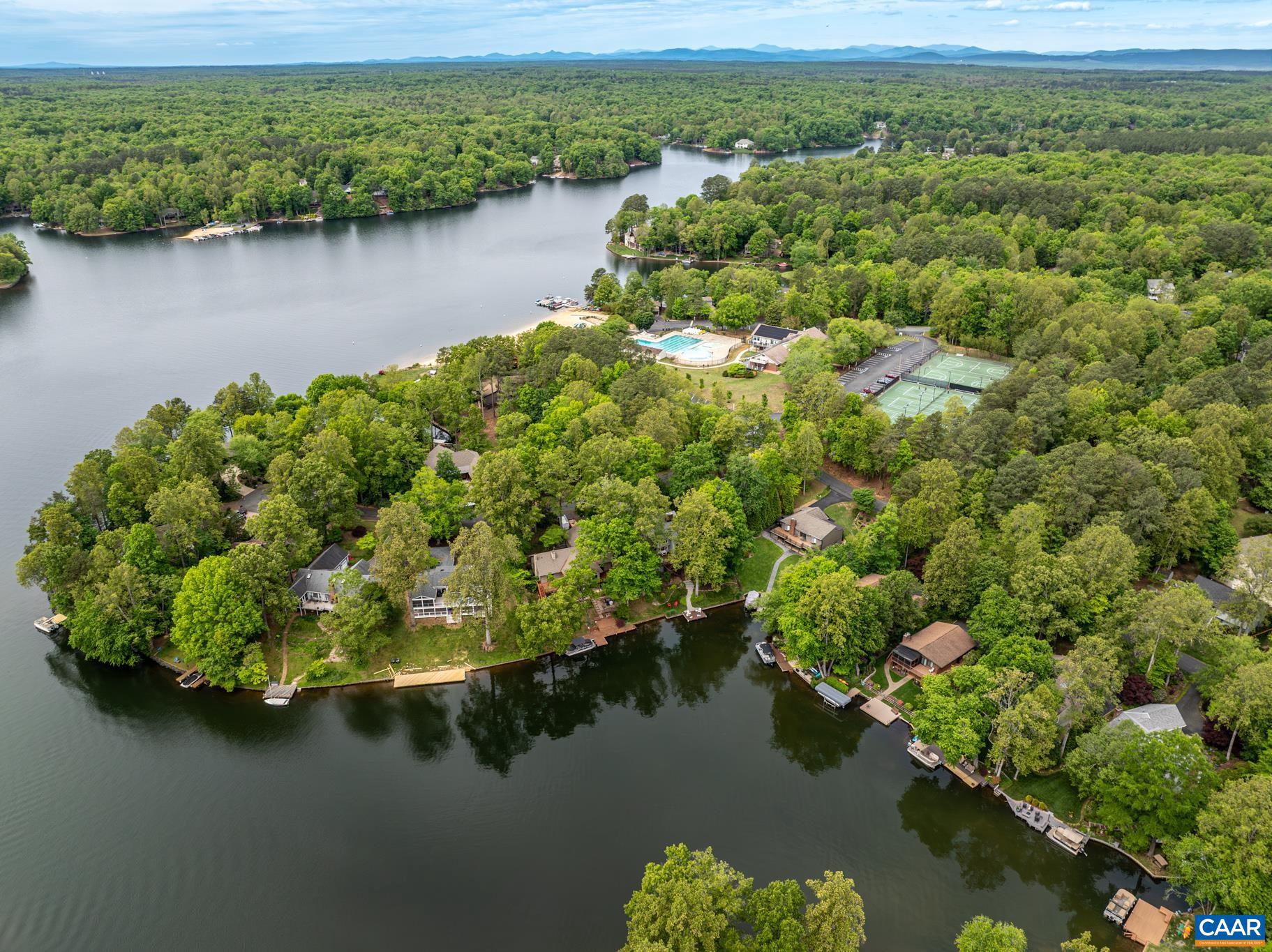 LAKE MONTICELLO - Residential