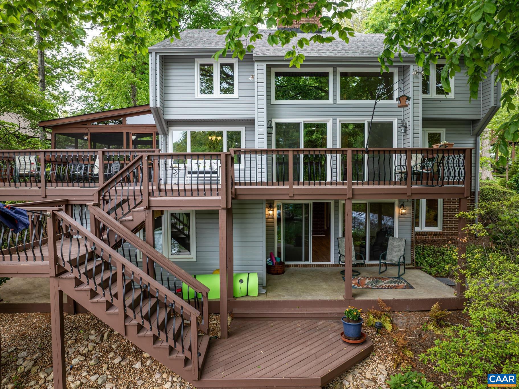 LAKE MONTICELLO - Residential