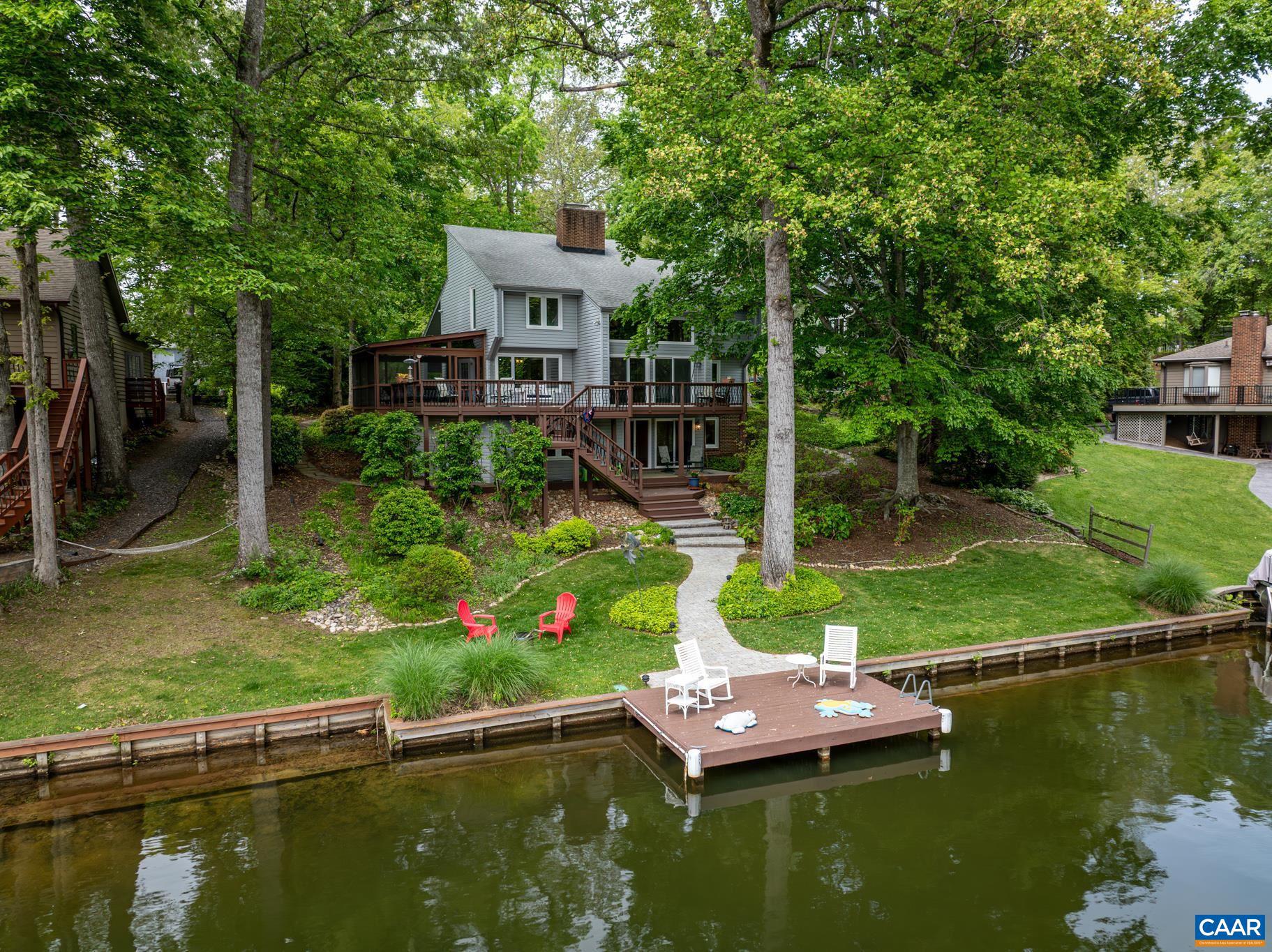 LAKE MONTICELLO - Residential