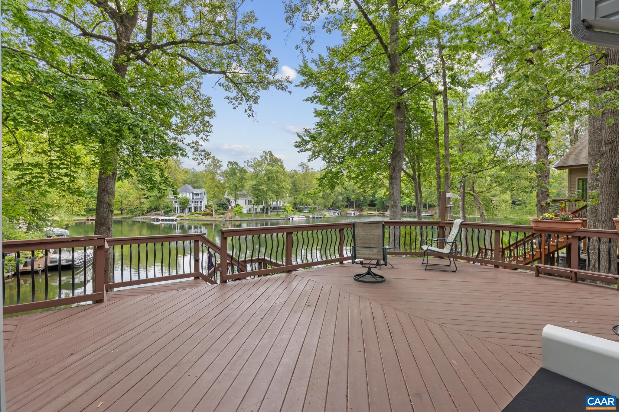 LAKE MONTICELLO - Residential