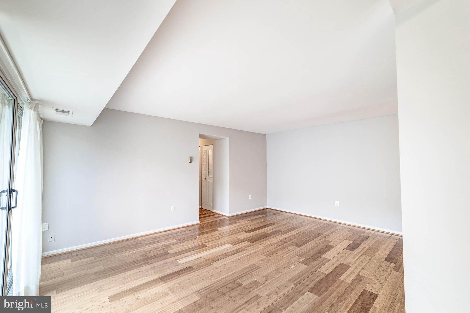 CANTERBURY SQUARE - Residential