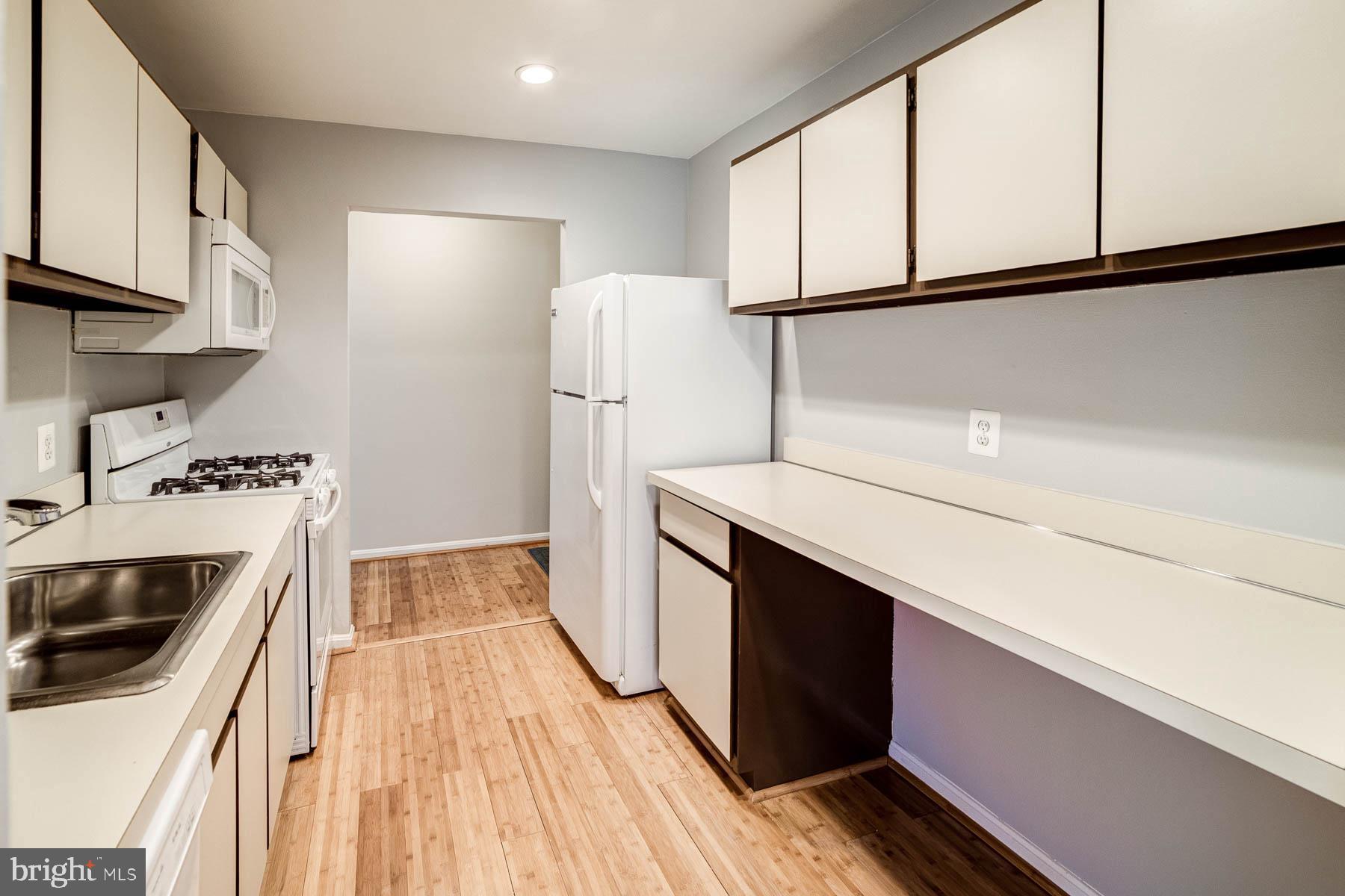 CANTERBURY SQUARE - Residential